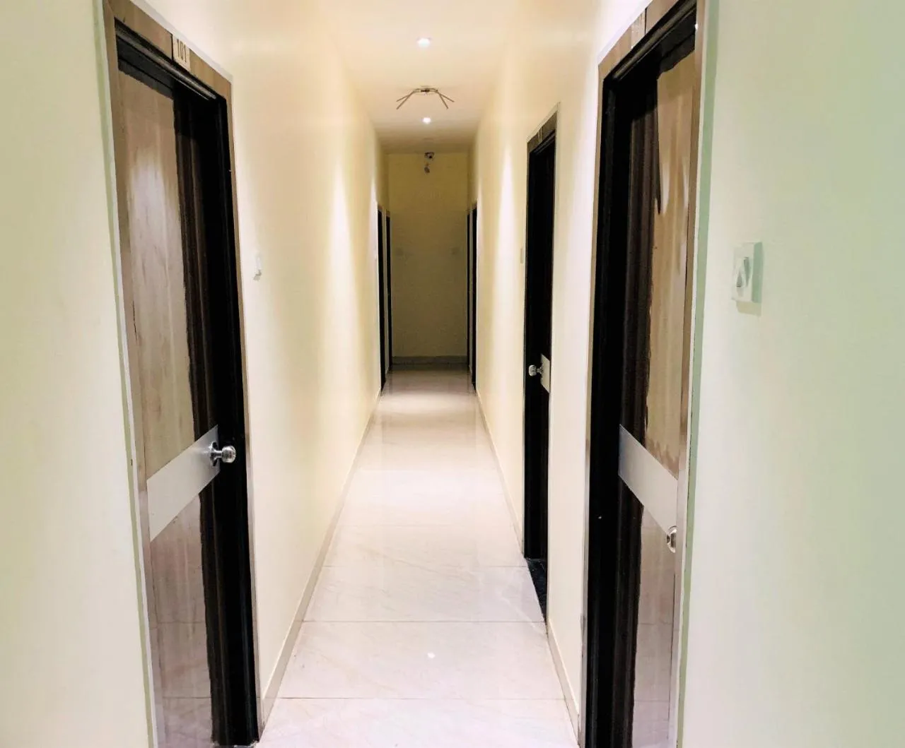 Hotel Everest Inn