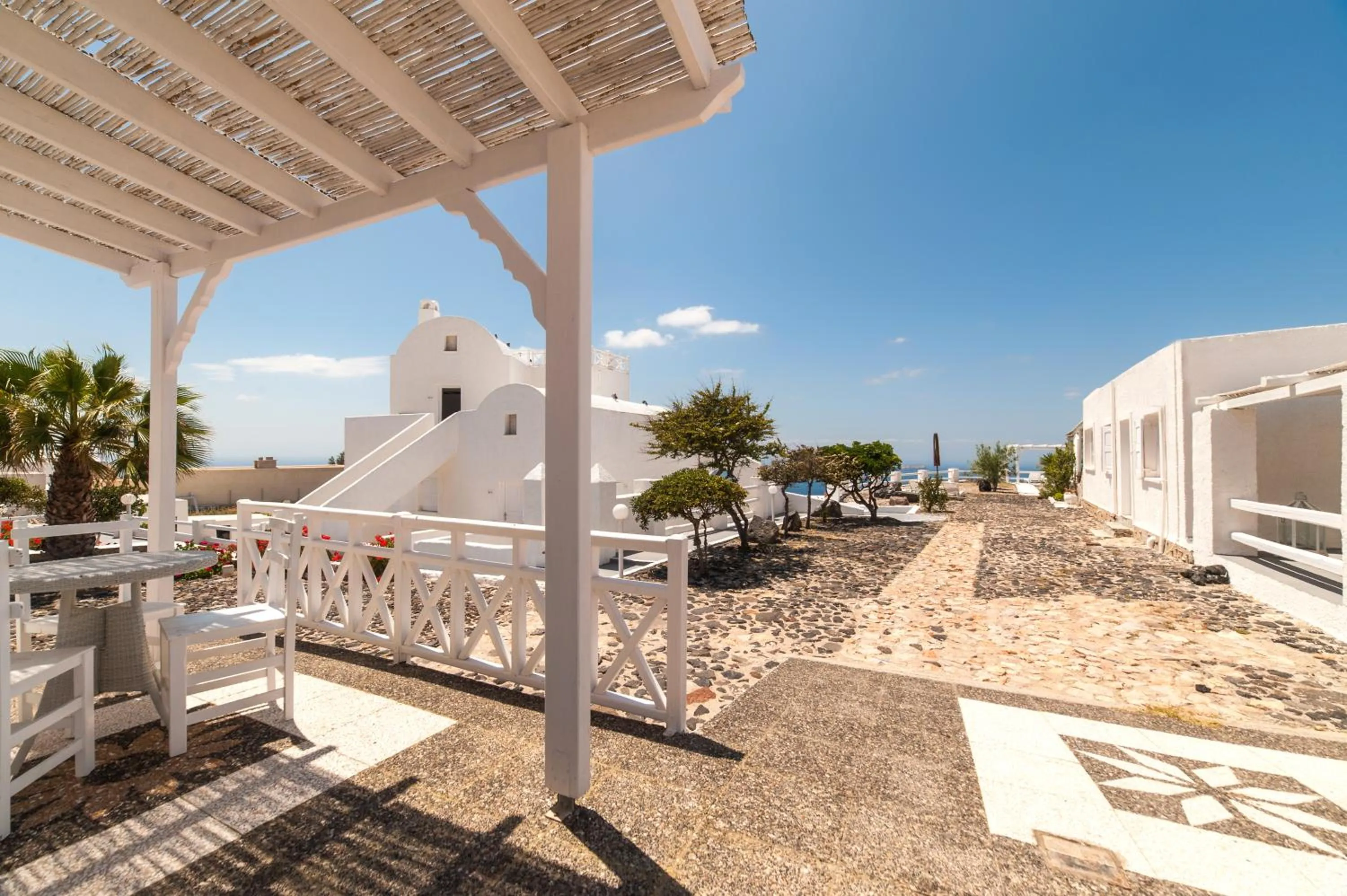 Area and facilities in Artemis Suites