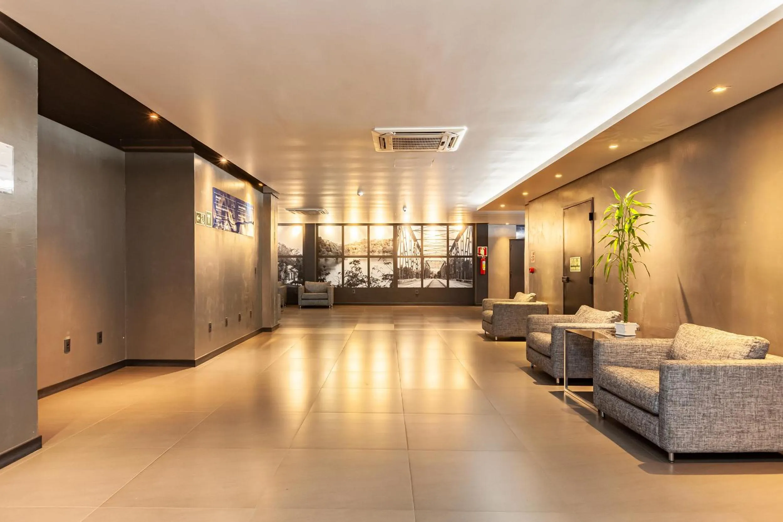 Communal lounge/ TV room in Tri Hotel Executive Lajeado