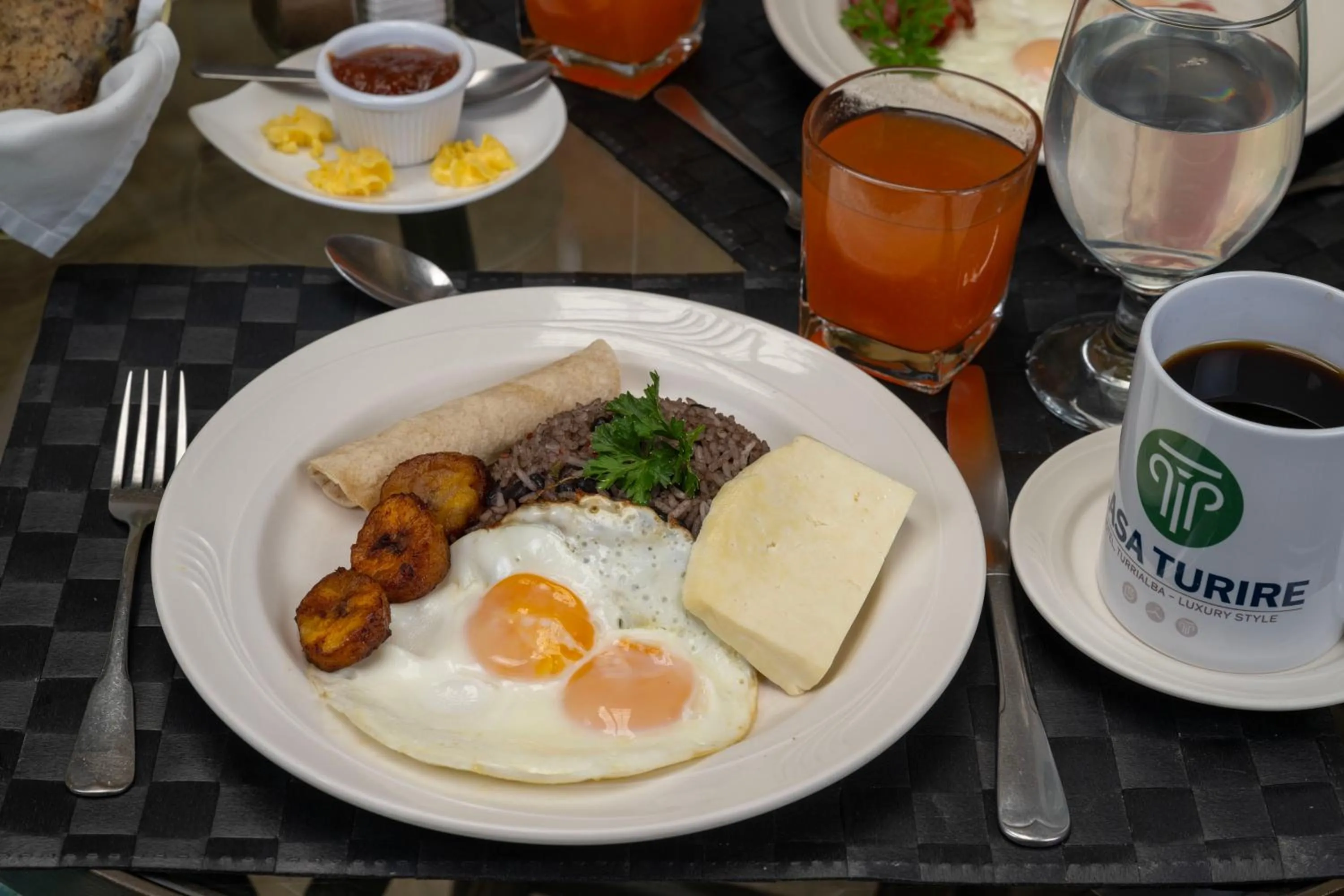 Breakfast in Hotel Casa Turire