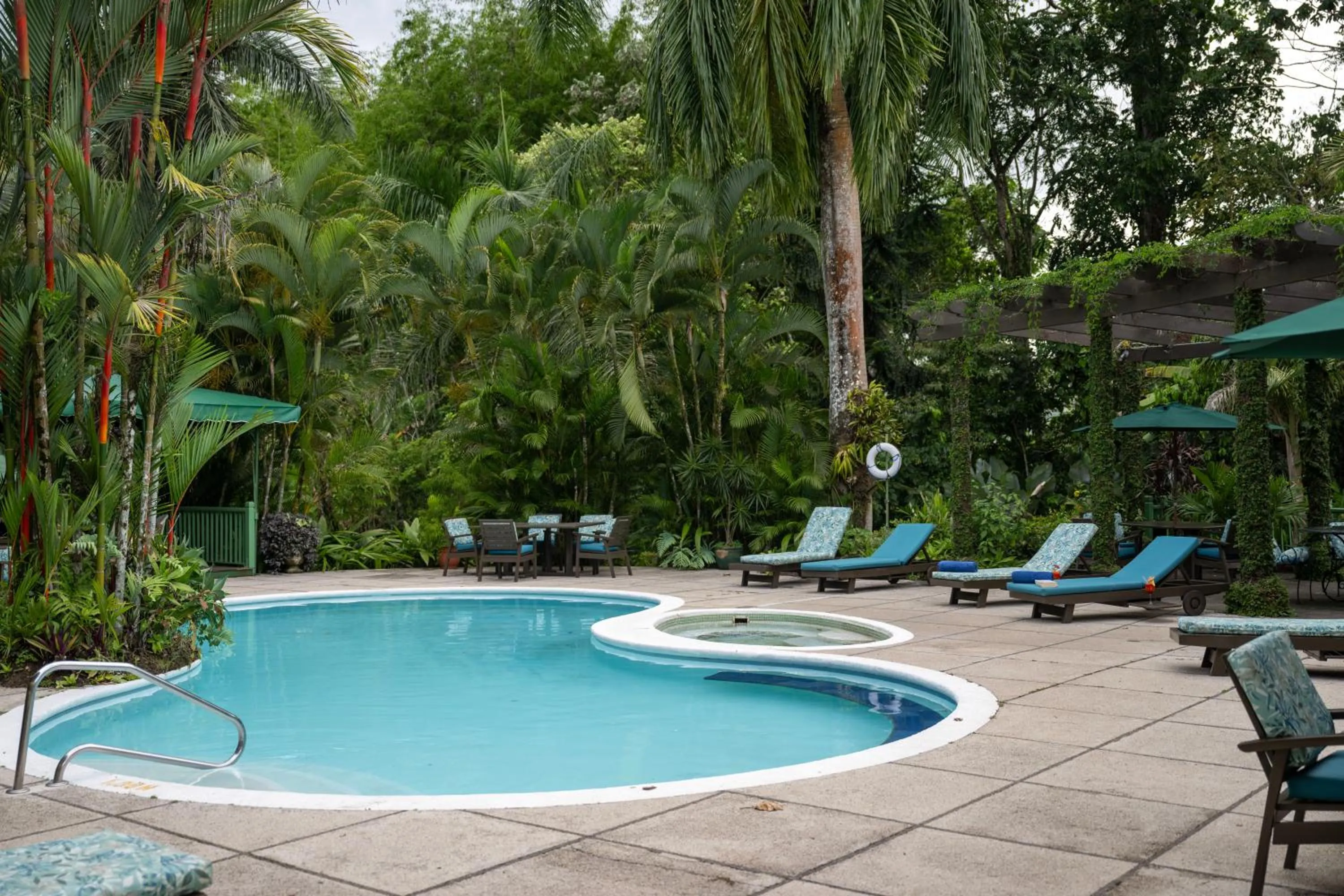 Swimming pool in Hotel Casa Turire