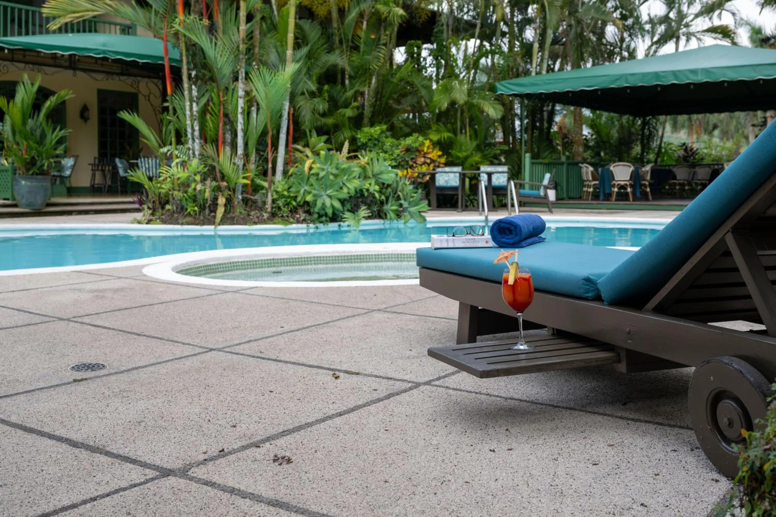 Swimming pool in Hotel Casa Turire