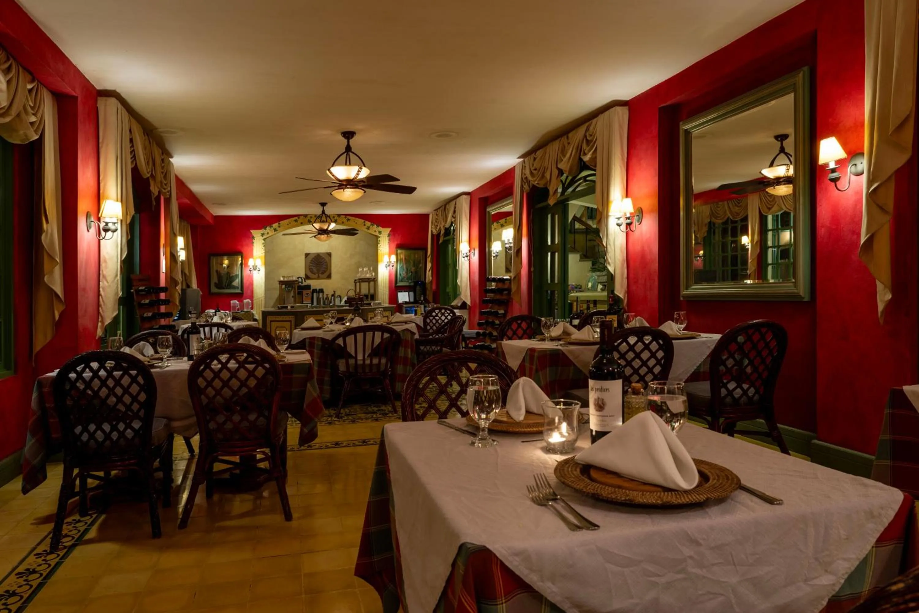 Restaurant/places to eat in Hotel Casa Turire