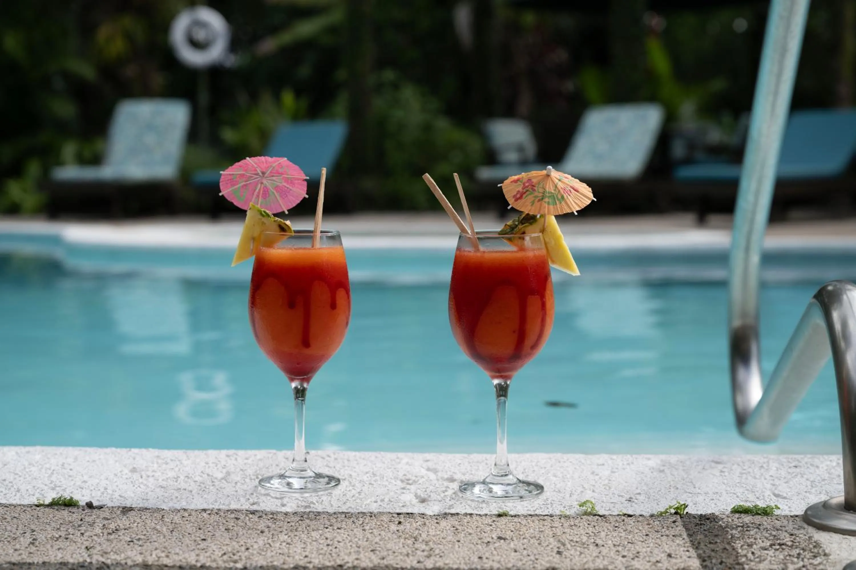 Swimming pool in Hotel Casa Turire