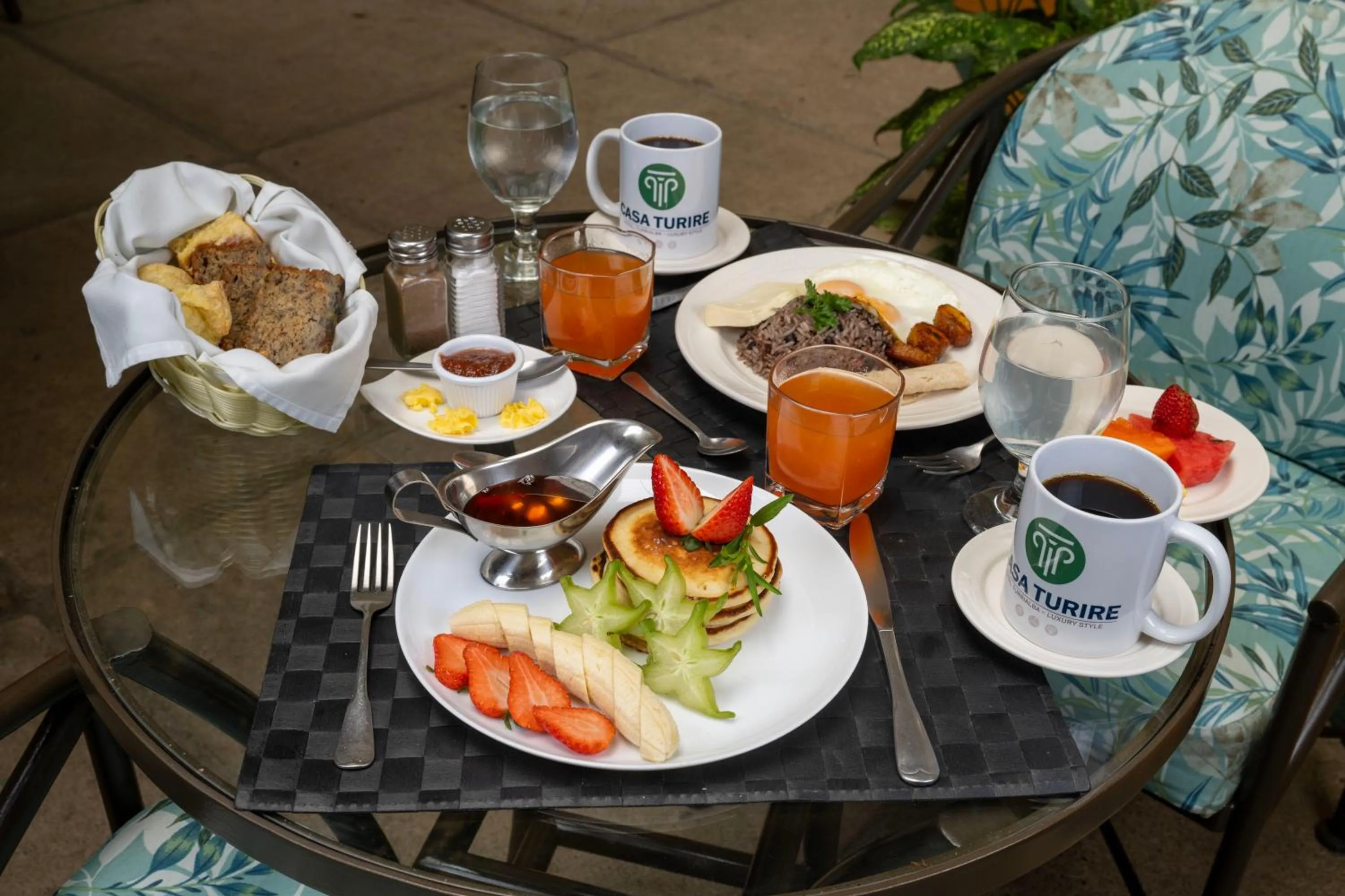 Breakfast in Hotel Casa Turire