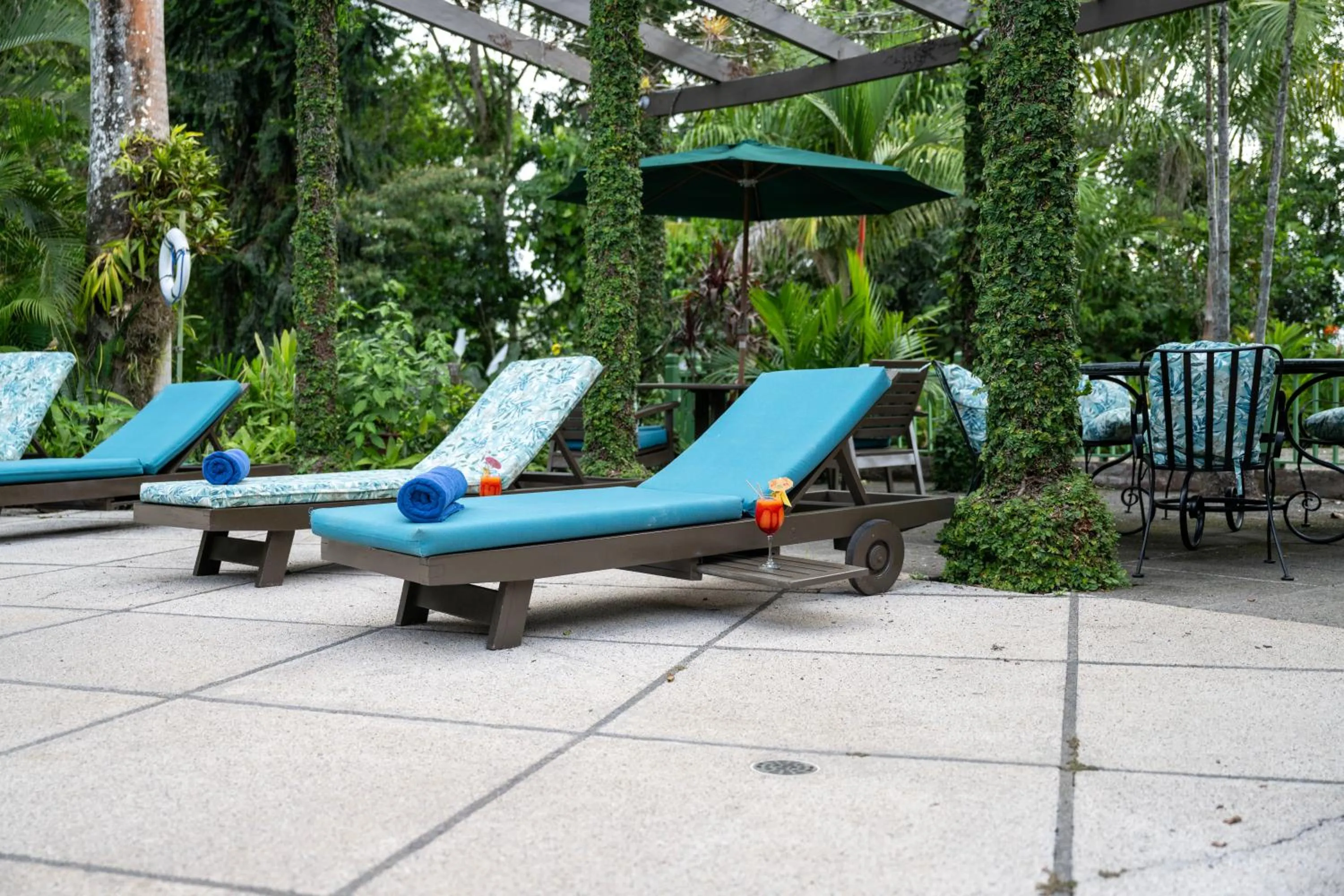 Swimming pool in Hotel Casa Turire