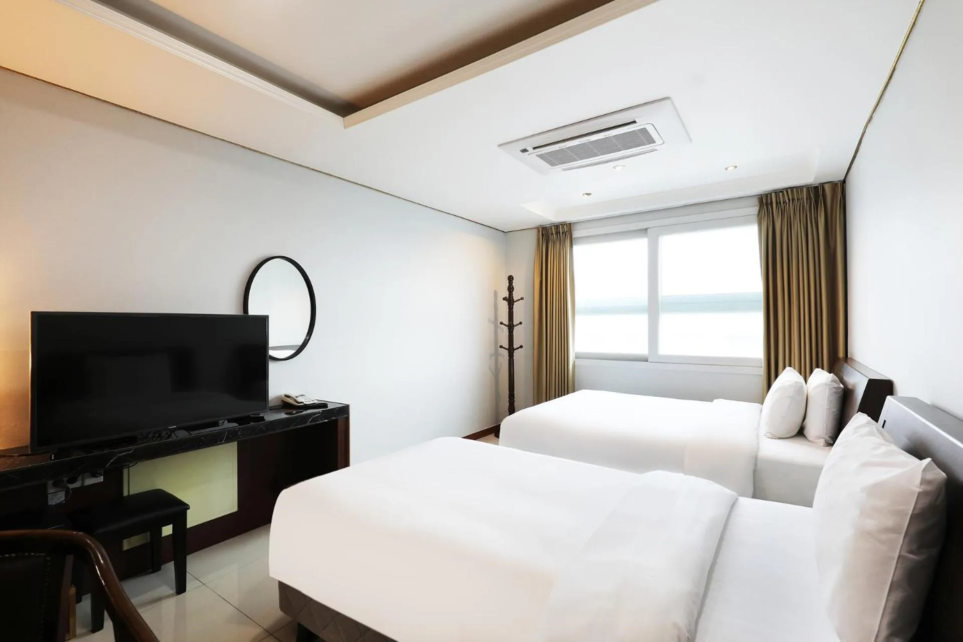 Bed in Intercity Seoul Hotel