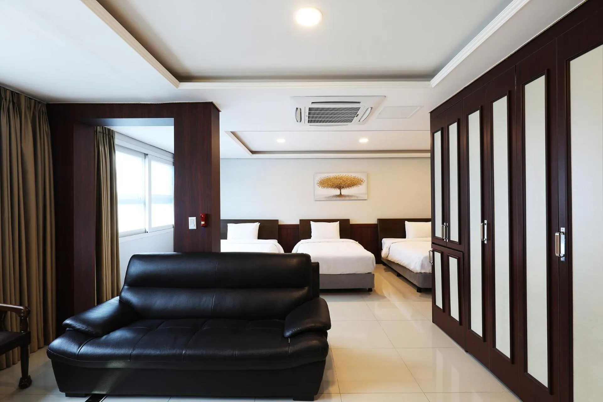 Photo of the whole room, Bed in Intercity Seoul Hotel