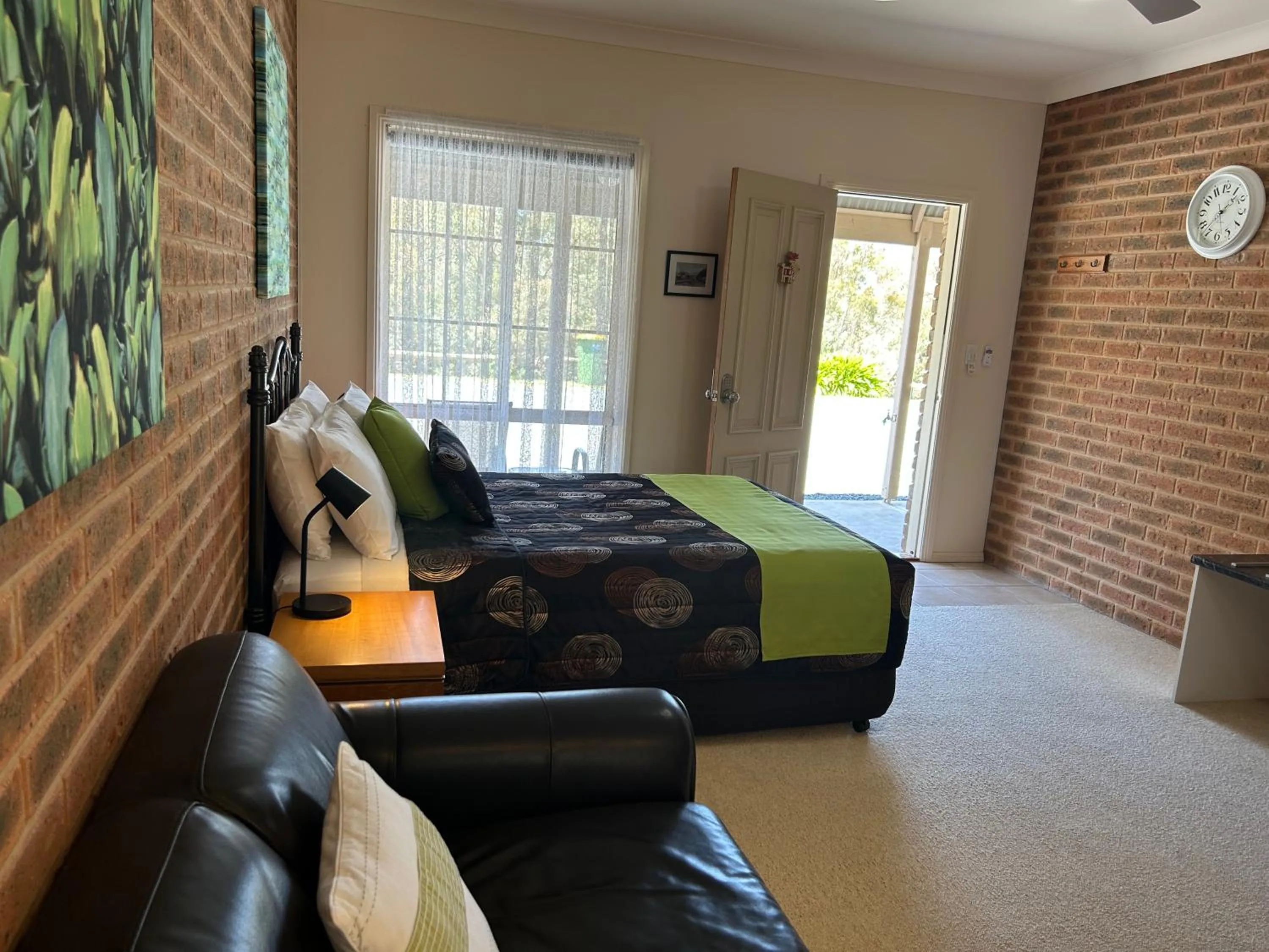 Bedroom, Bed in Motel Views Yackandandah