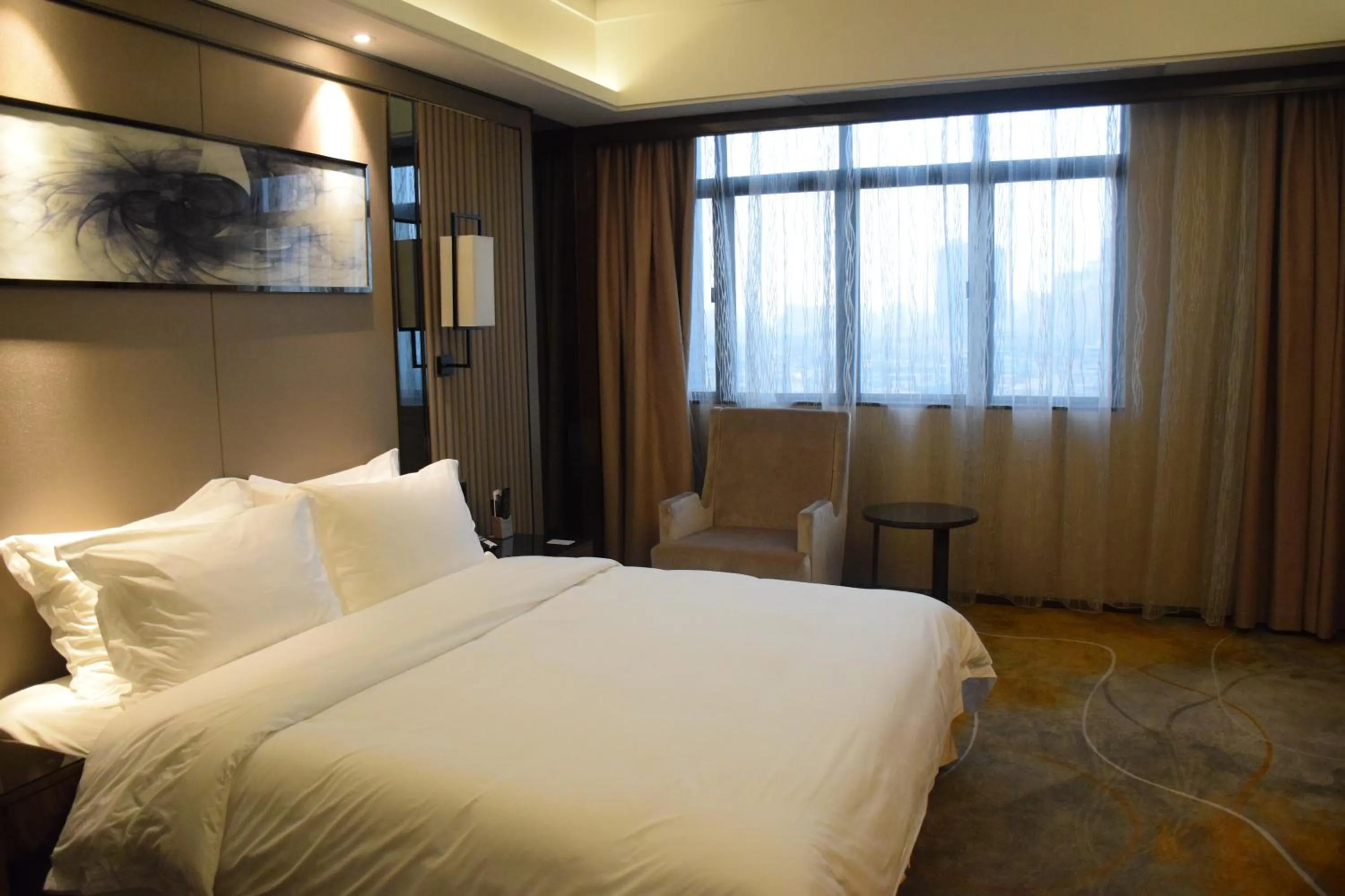 Bedroom, Bed in Ramada Foshan Hotel