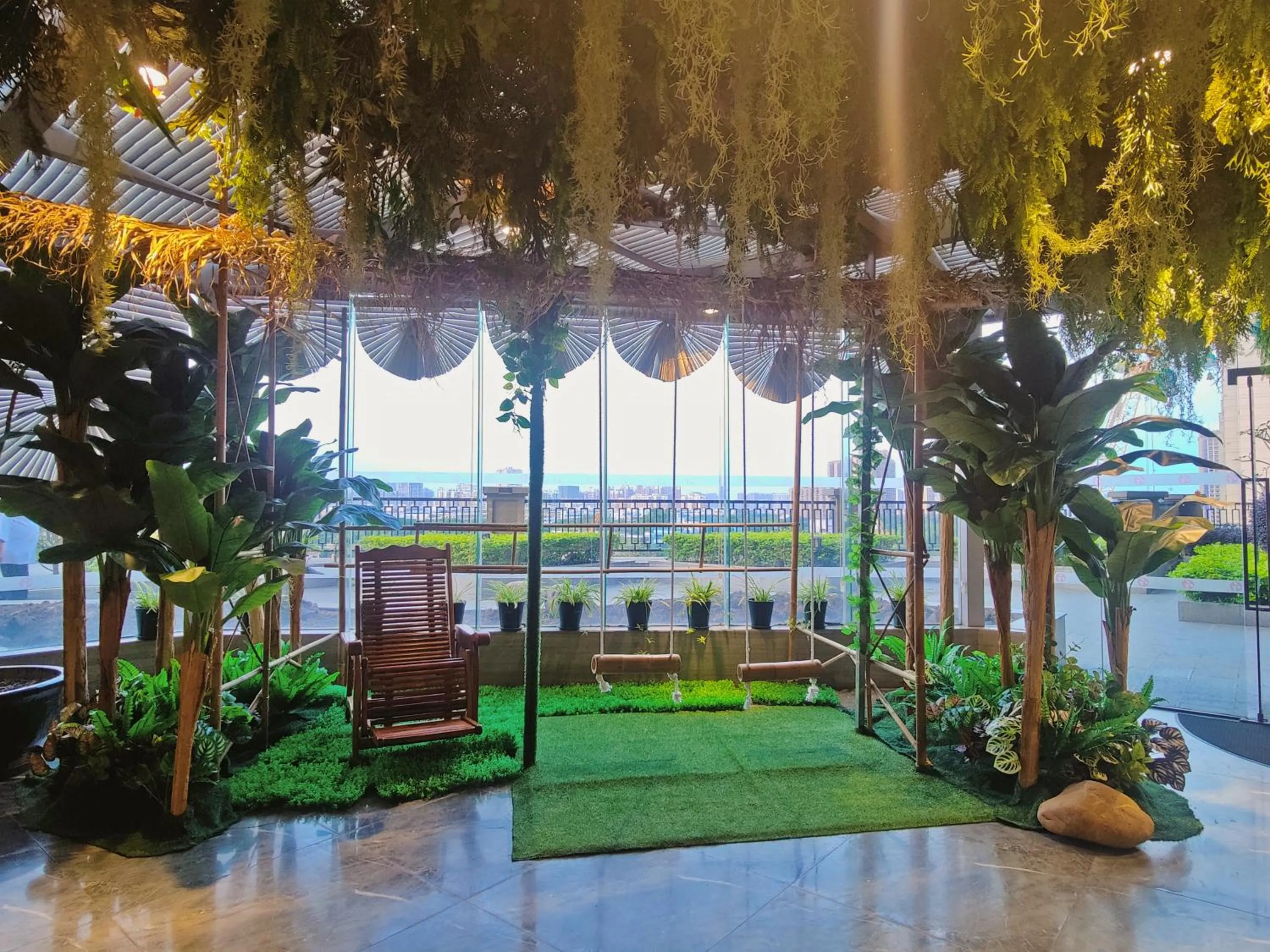 Restaurant/places to eat in Ramada Foshan Hotel