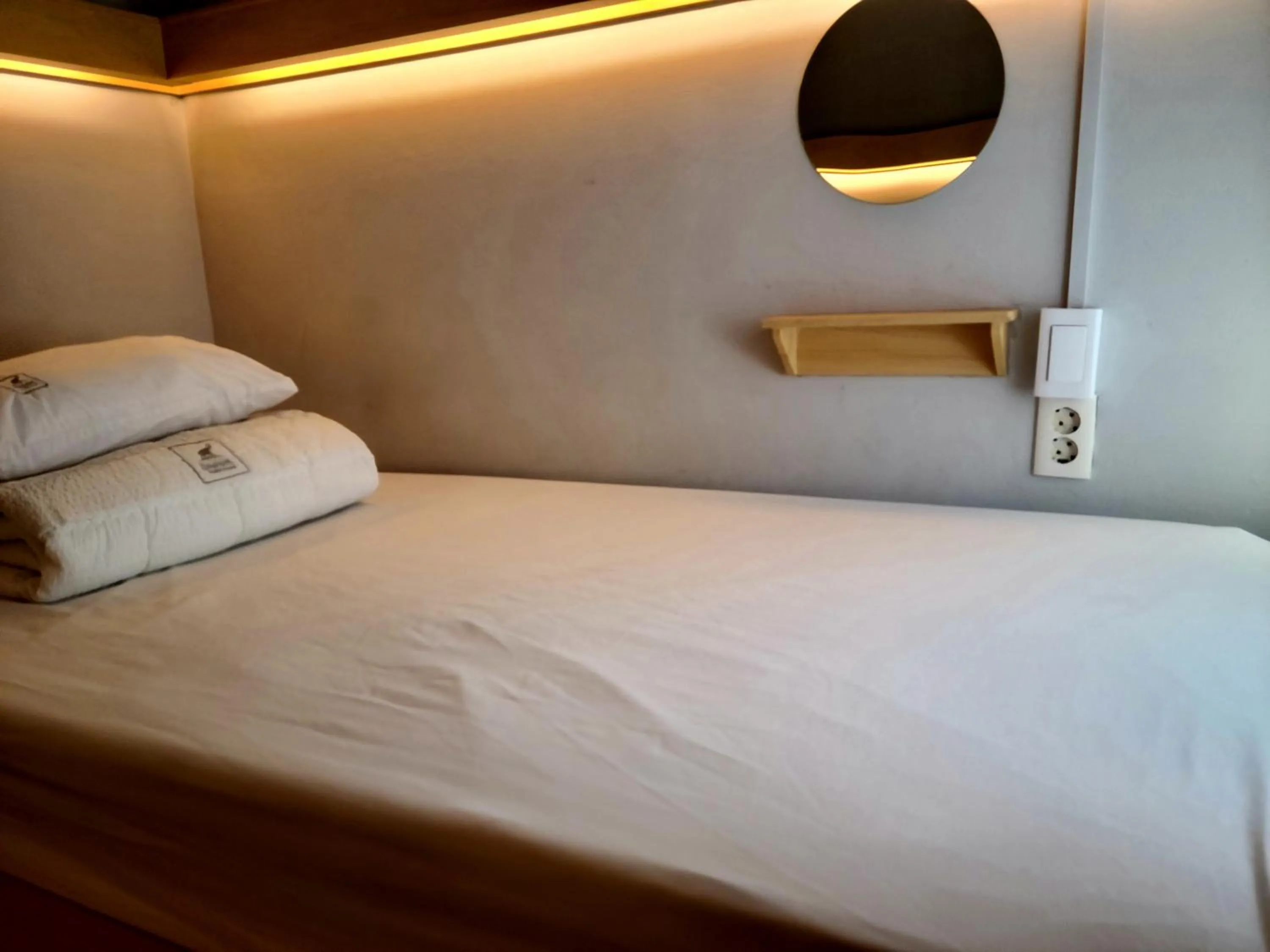 Bed in Elephant Hostel Nampo