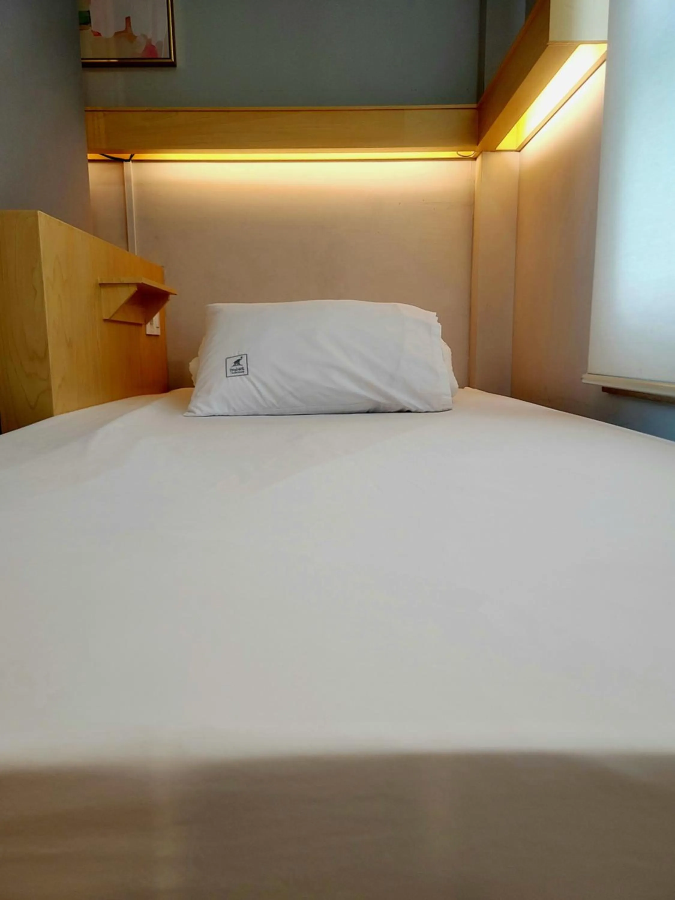 Bed in Elephant Hostel Nampo