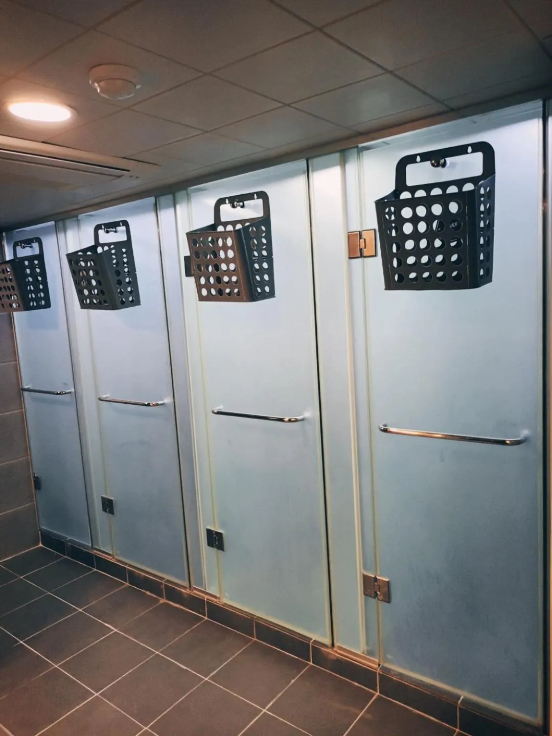 Shower in Elephant Hostel Nampo