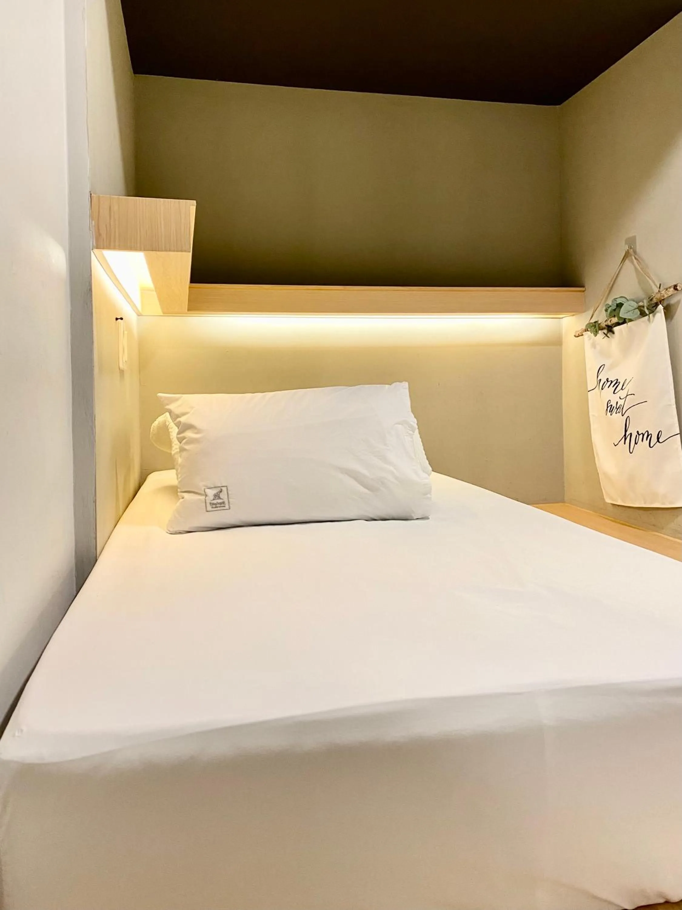 Bed in Elephant Hostel Nampo