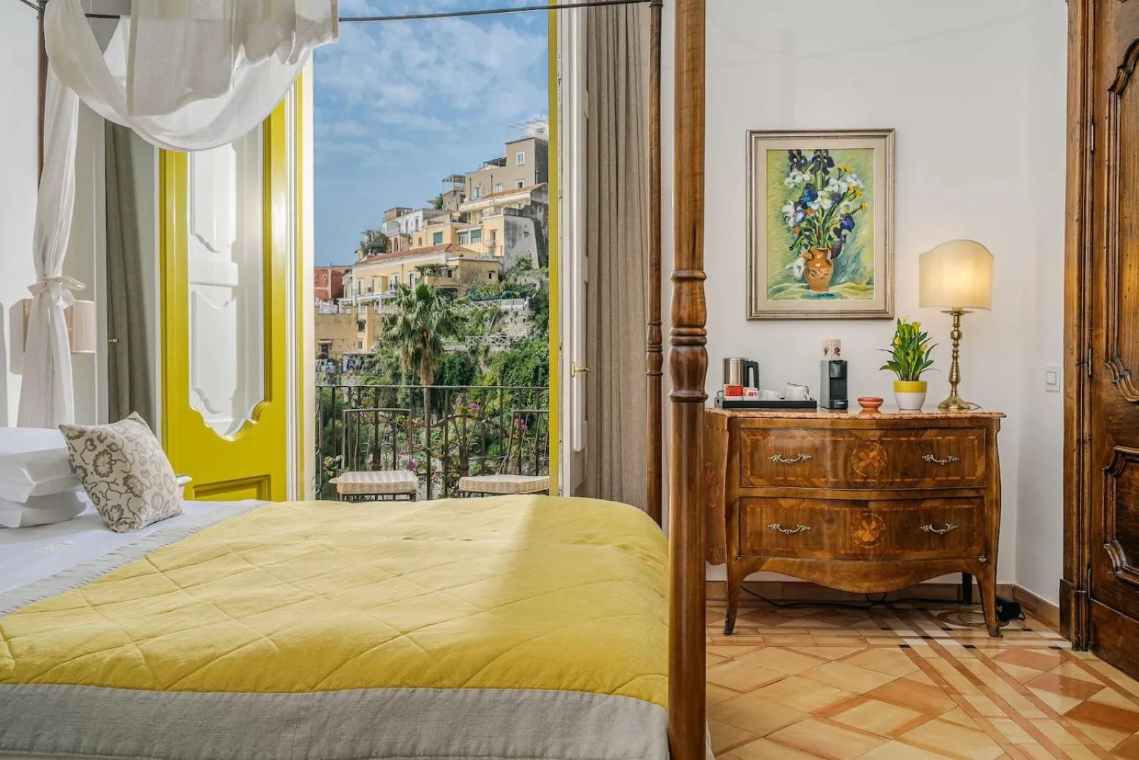 Bed in Hotel Palazzo Murat