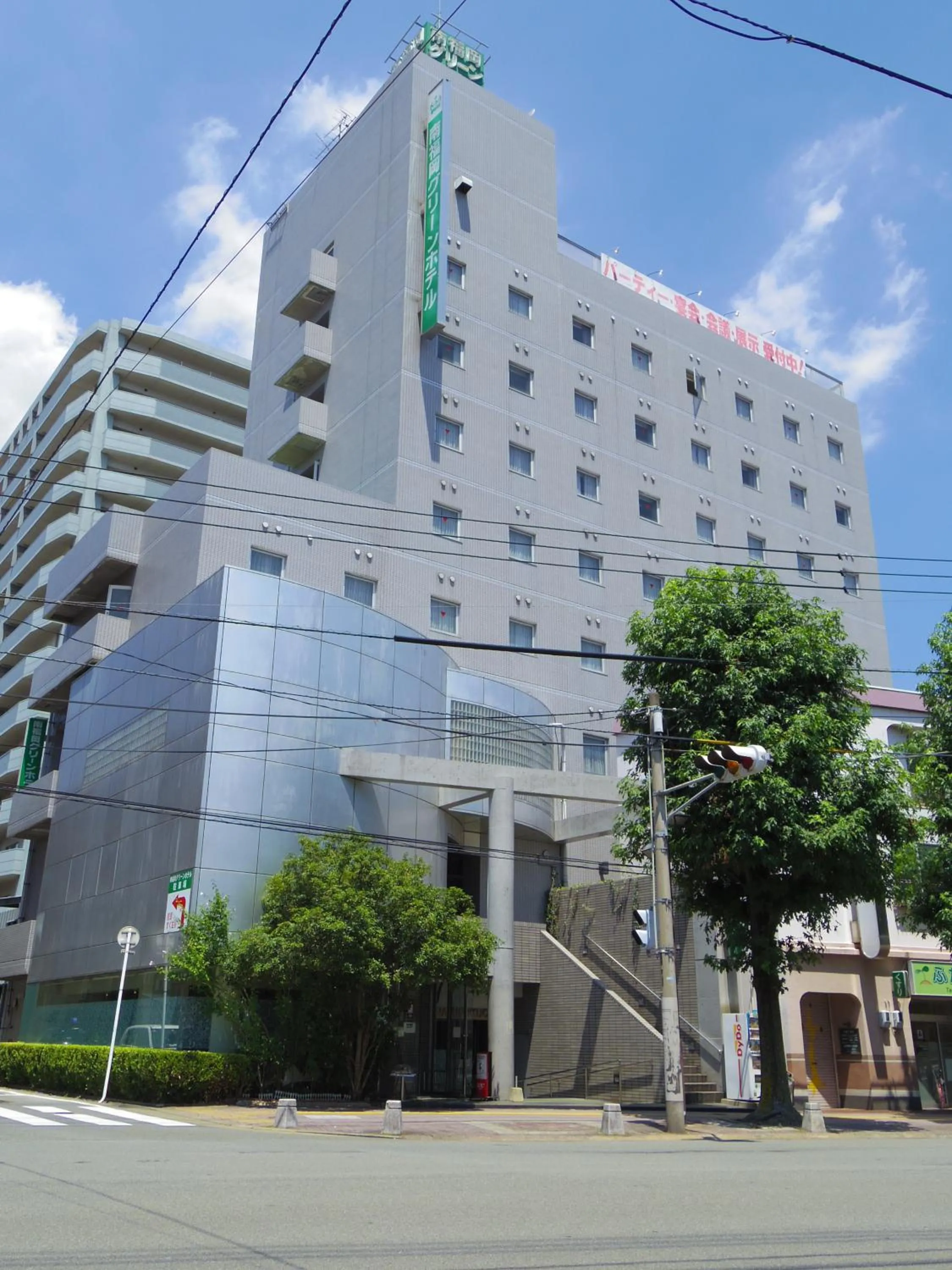 Facade/entrance in 南福岡グリーンホテル-Minami Fukuoka Green Hotel