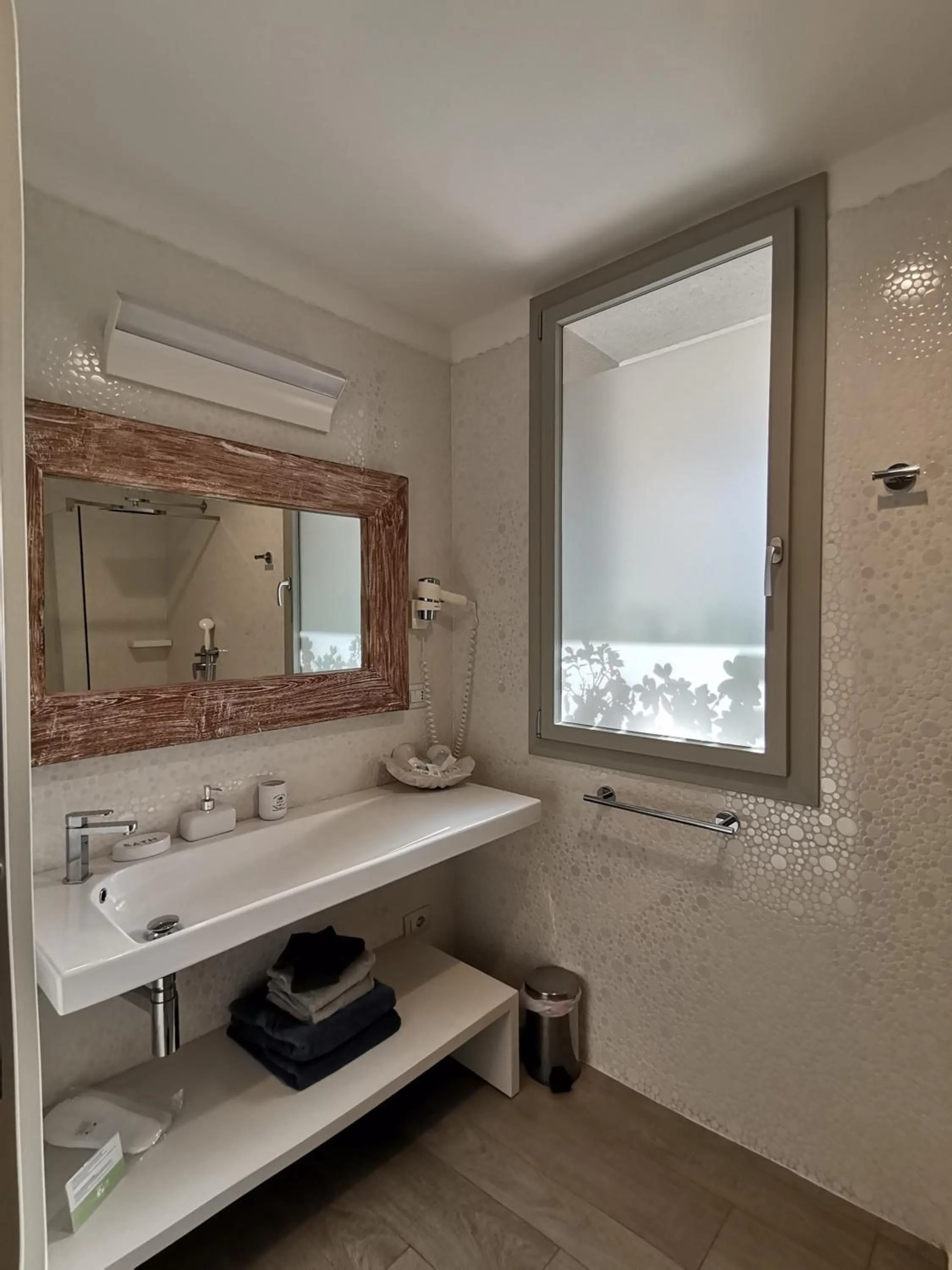 Bathroom in Hotel Madalù