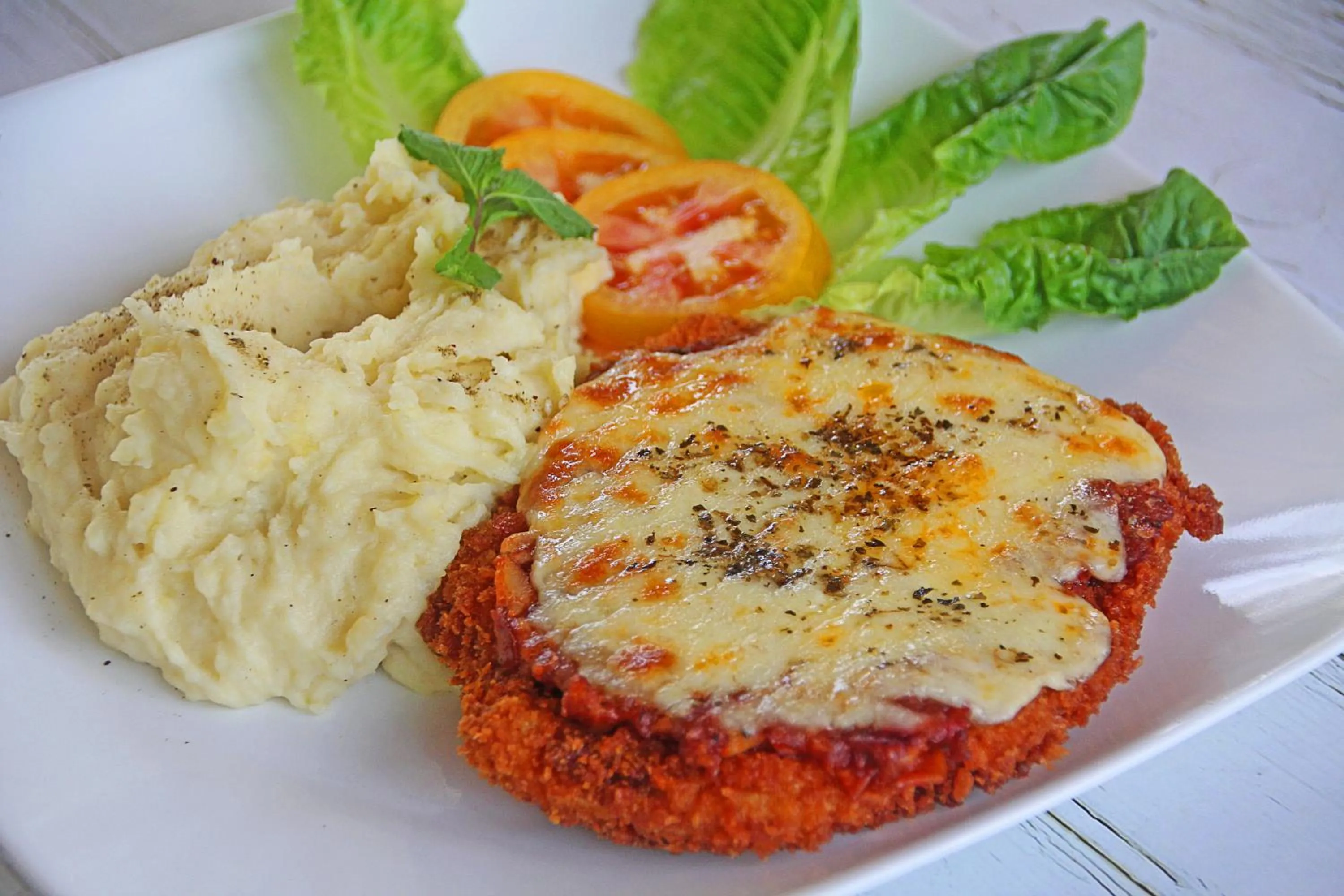 Restaurant/places to eat in Villa Maya