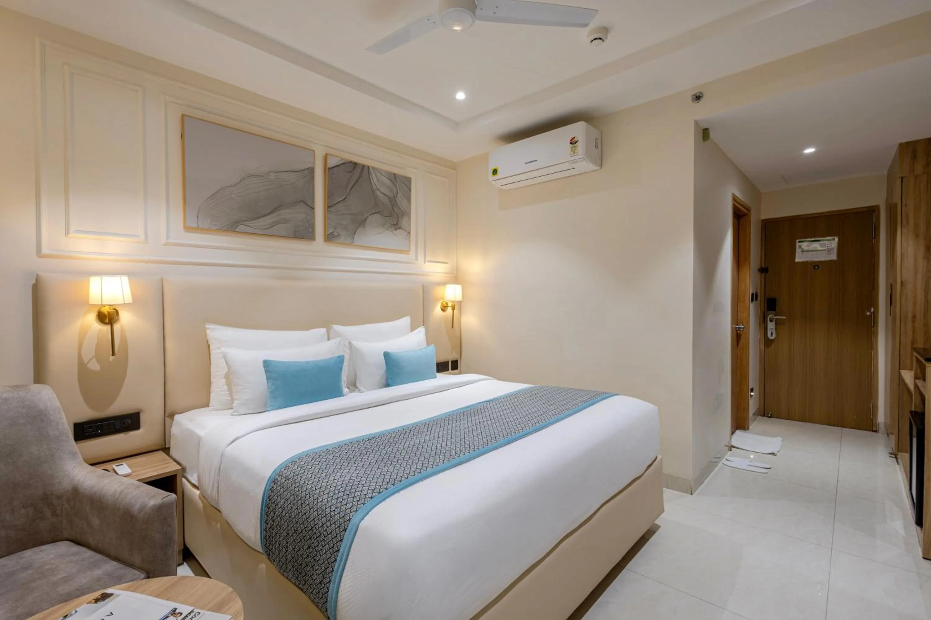 Photo of the whole room, Bed in Monday Premium Madhapur