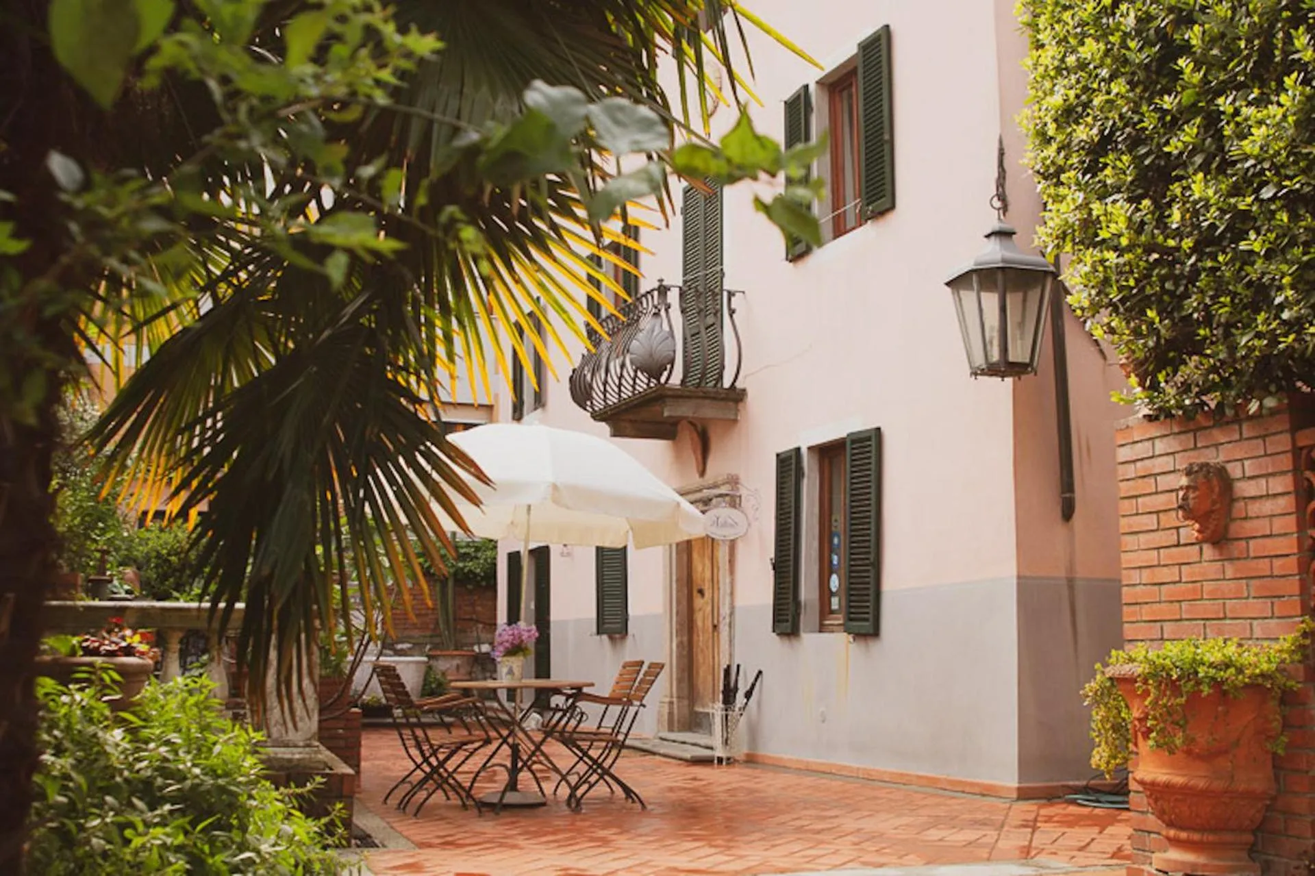 Property building in Il Villino