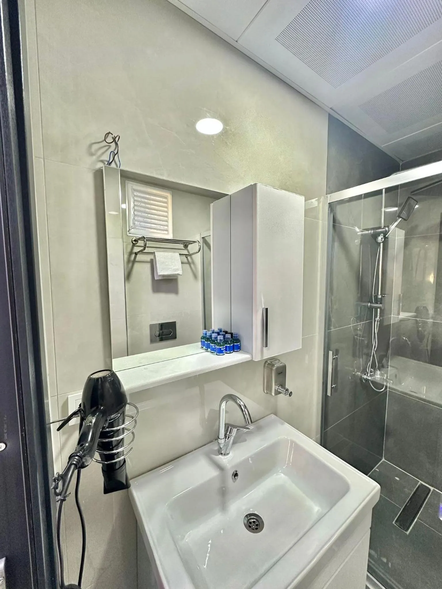 Shower in Hagia Sophia Palace Hotel