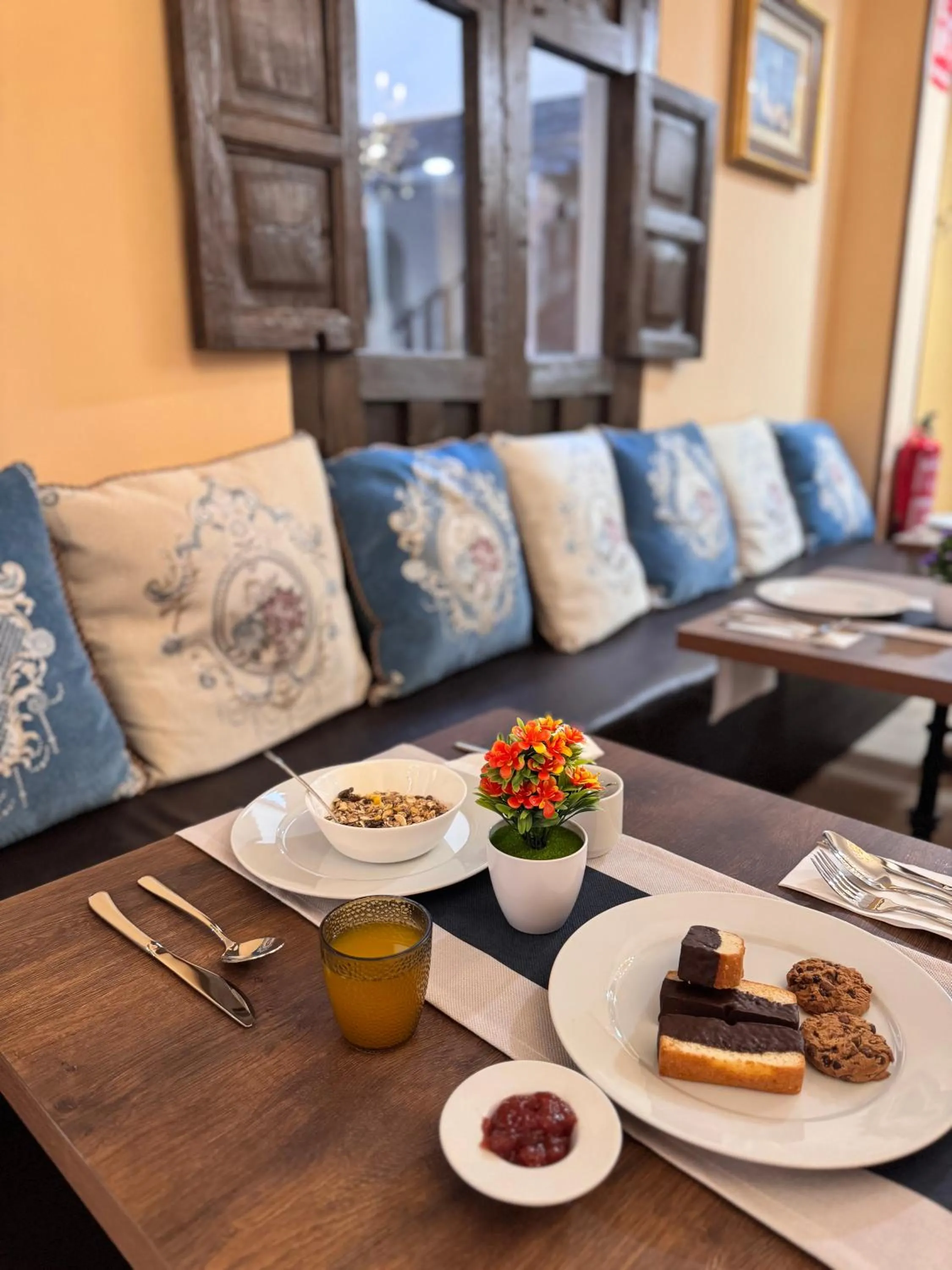 Breakfast in Hotel Boutique Casón De Los López