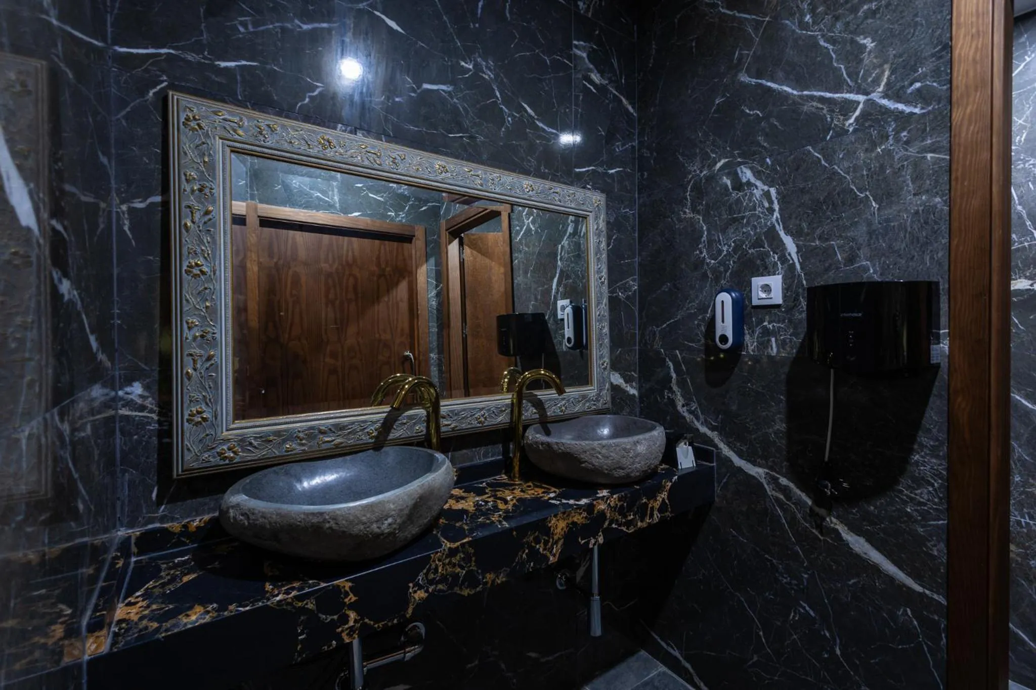 Restaurant/places to eat in Hotel Boutique Casón De Los López