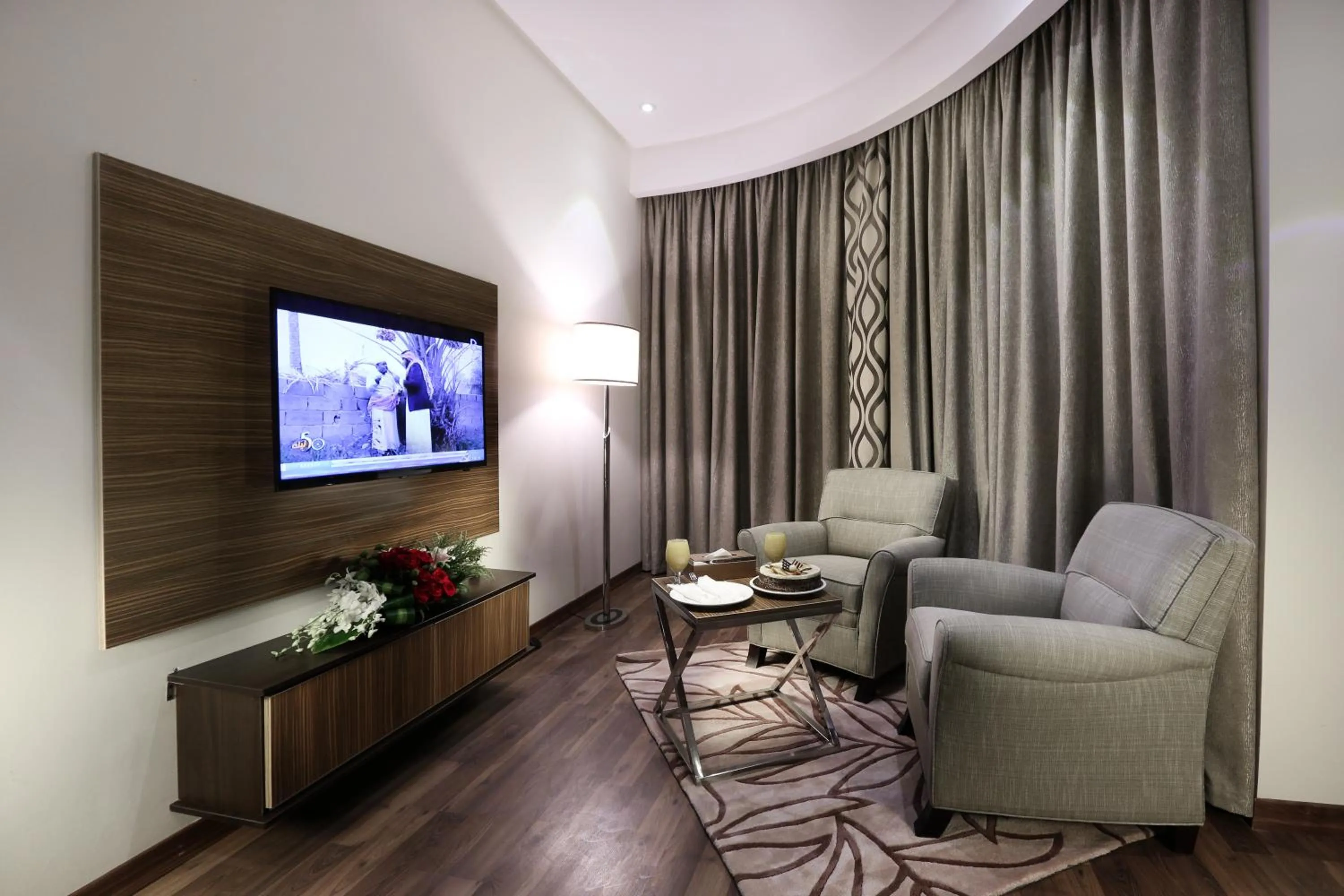 TV and multimedia in Duset Hotel Suites