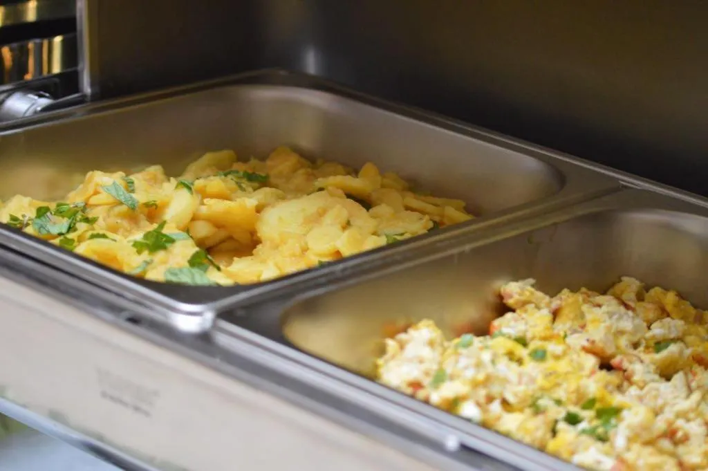 Food and drinks in Duset Hotel Suites