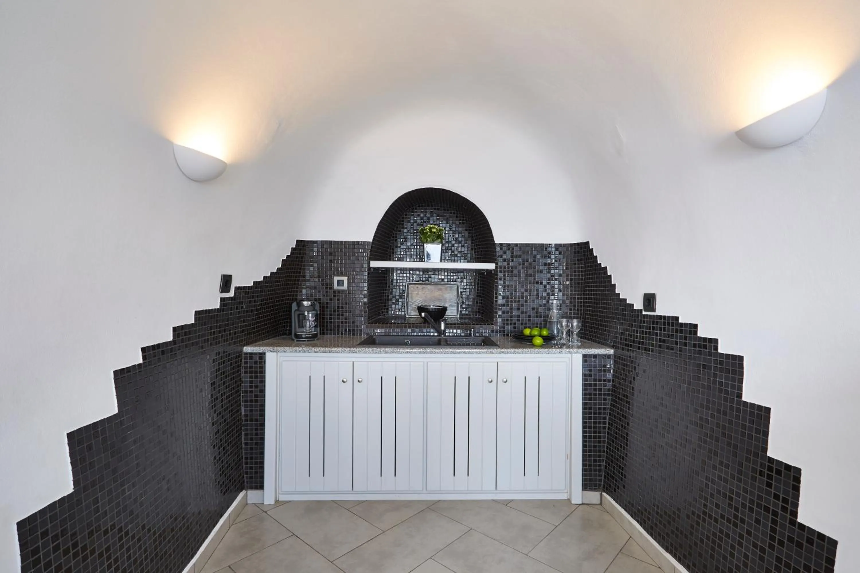 Kitchen or kitchenette in Ventus Paradiso Villa