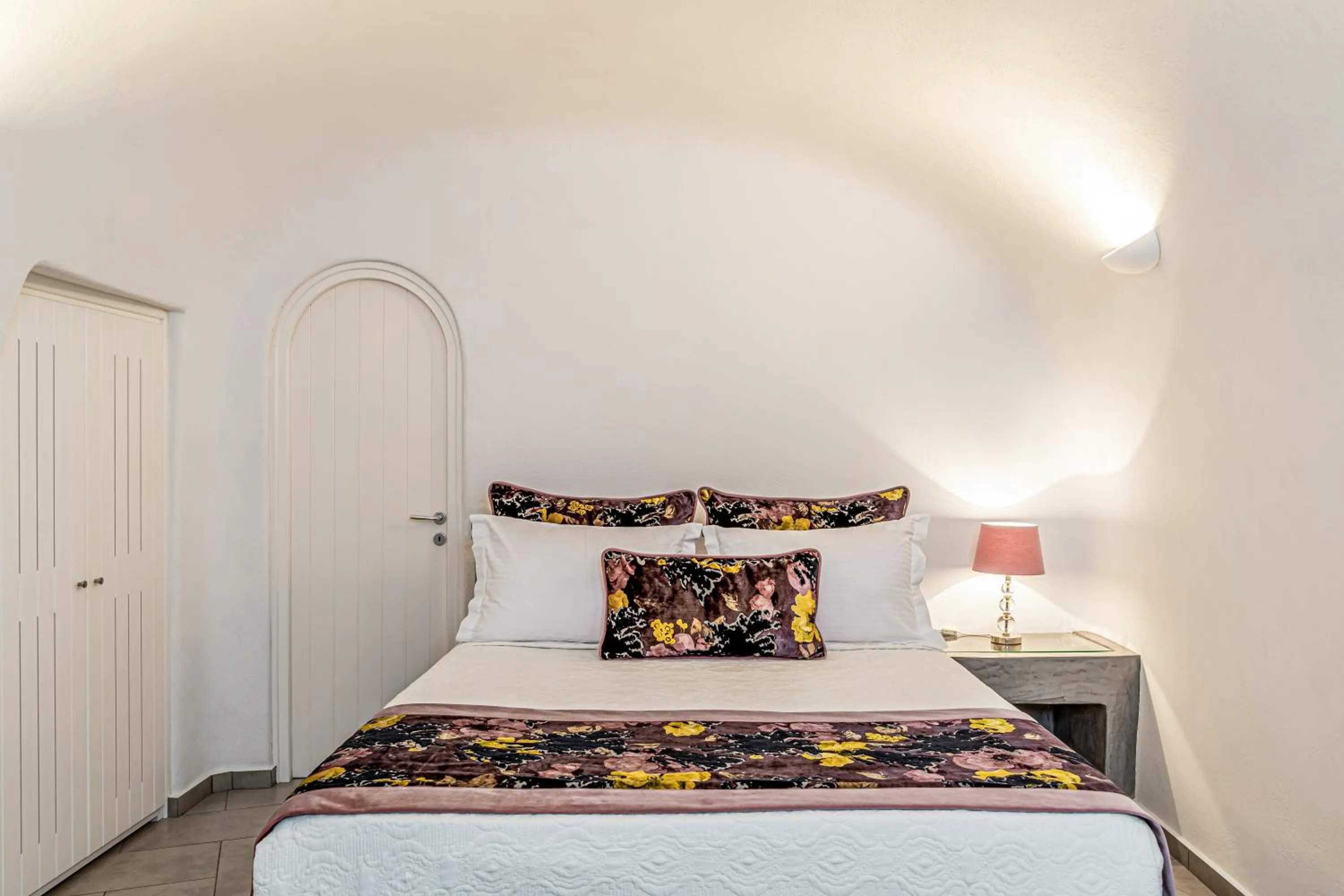 Bed in Ventus Paradiso Villa