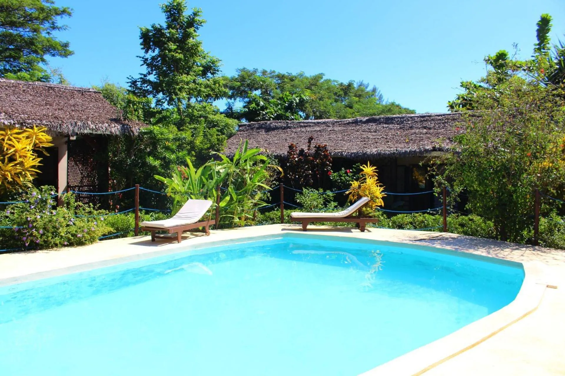 Swimming pool in Tropic Hôtel