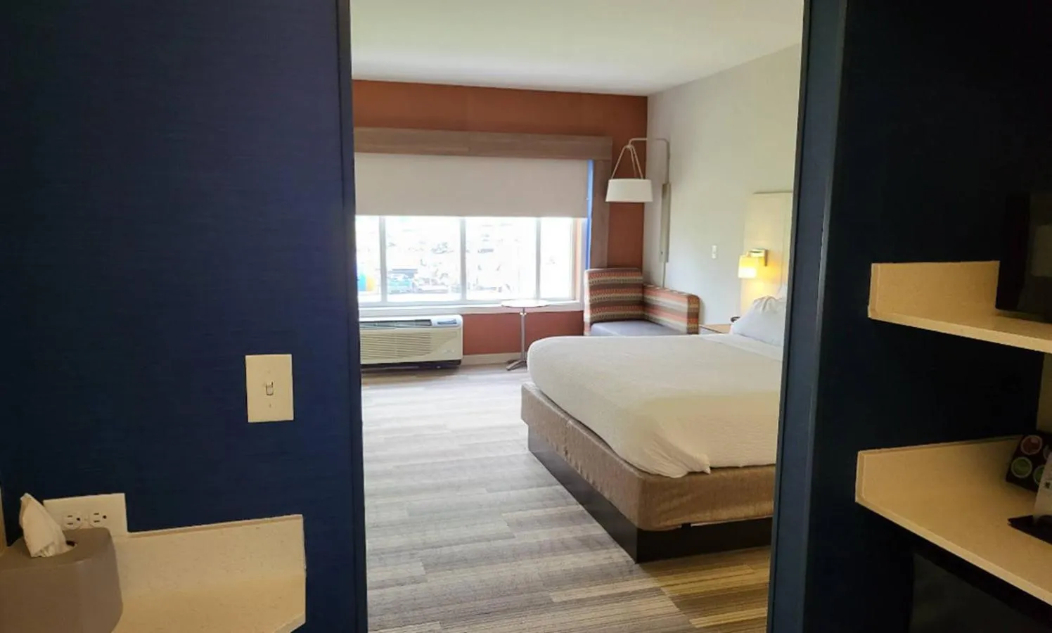 Bedroom, Bed in Holiday Inn Express & Suites Toledo South - Perrysburg by IHG