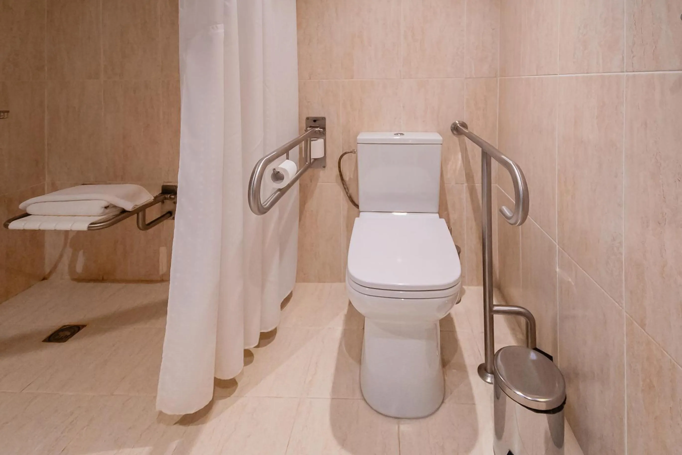 Holiday Inn Aktau by IHG