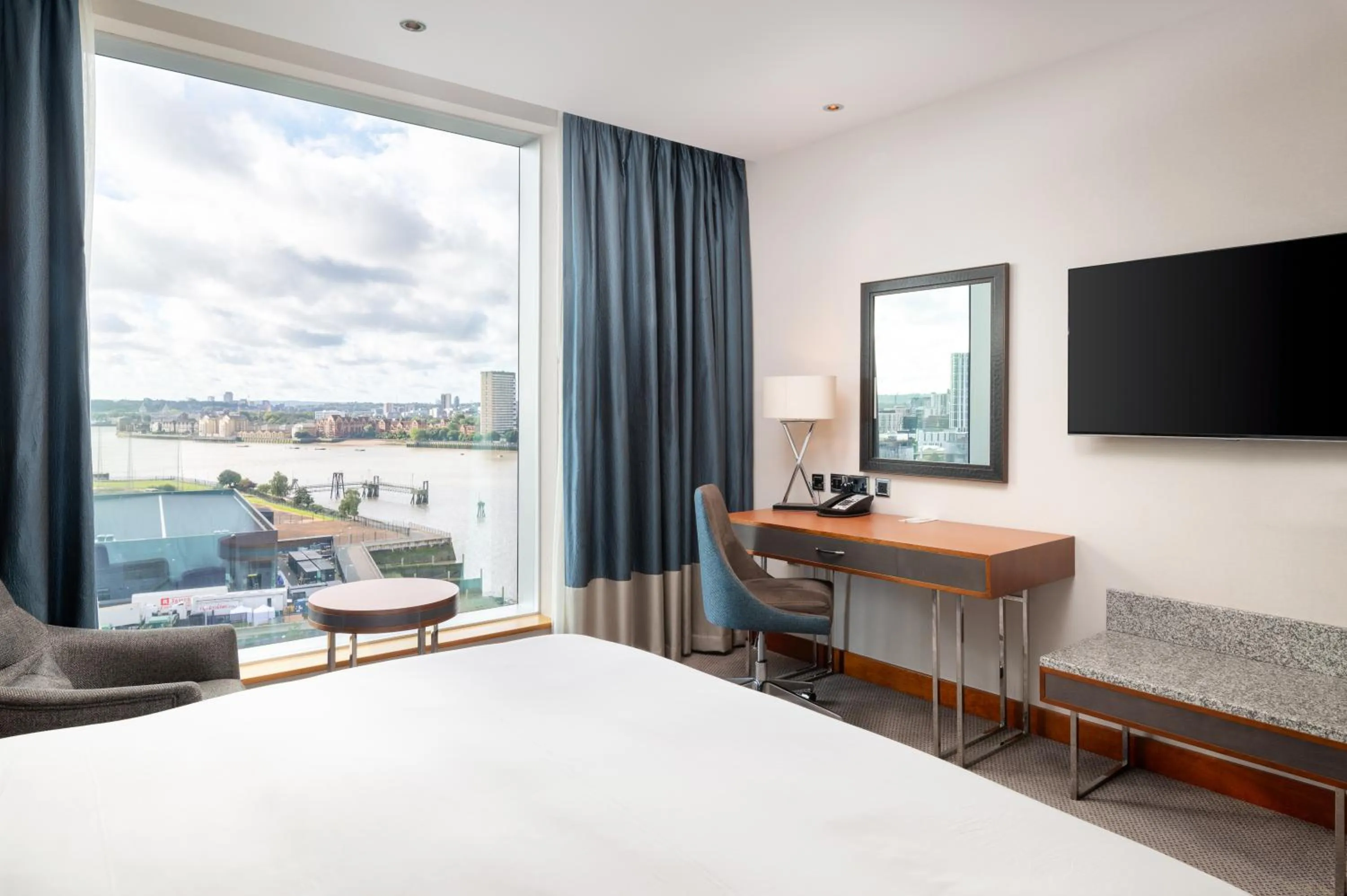 Bedroom, Bed in InterContinental London - The O2