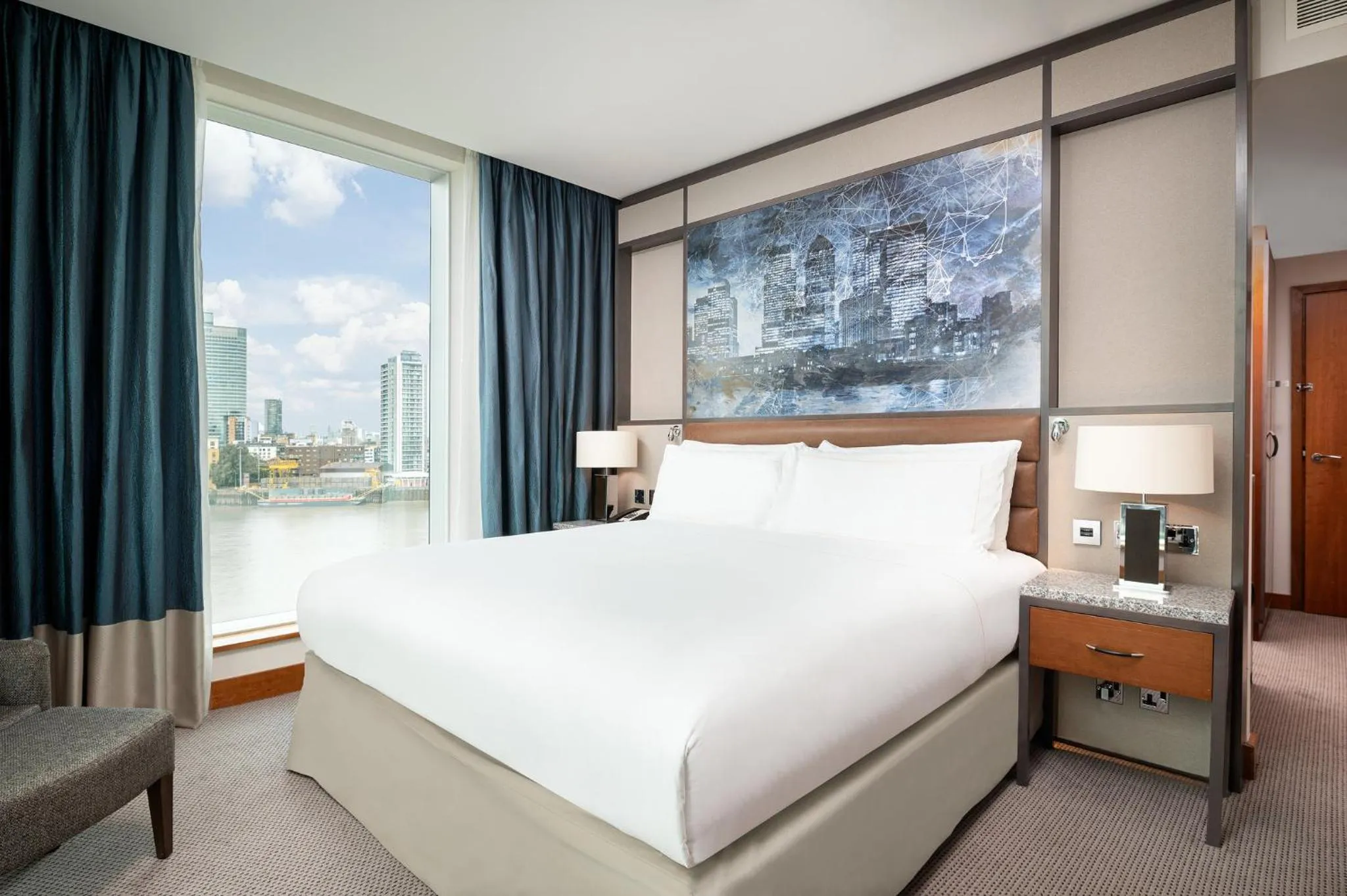 Photo of the whole room, Bed in InterContinental London - The O2