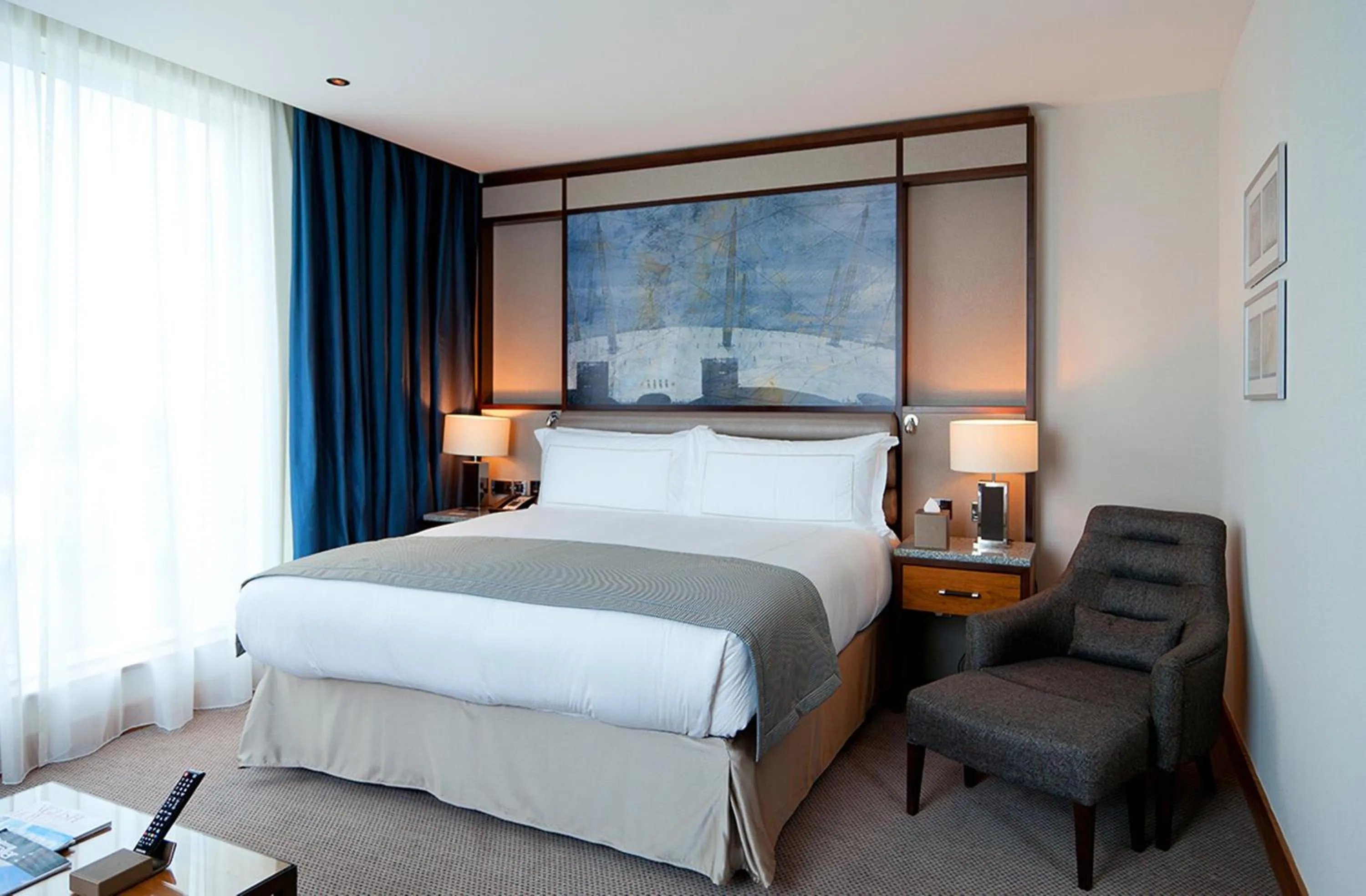 Photo of the whole room, Bed in InterContinental London - The O2