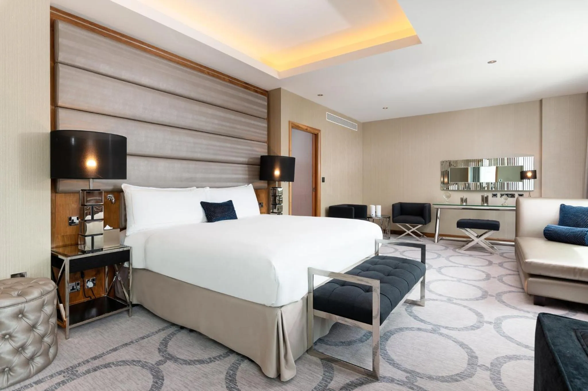 Bedroom, Bed in InterContinental London - The O2