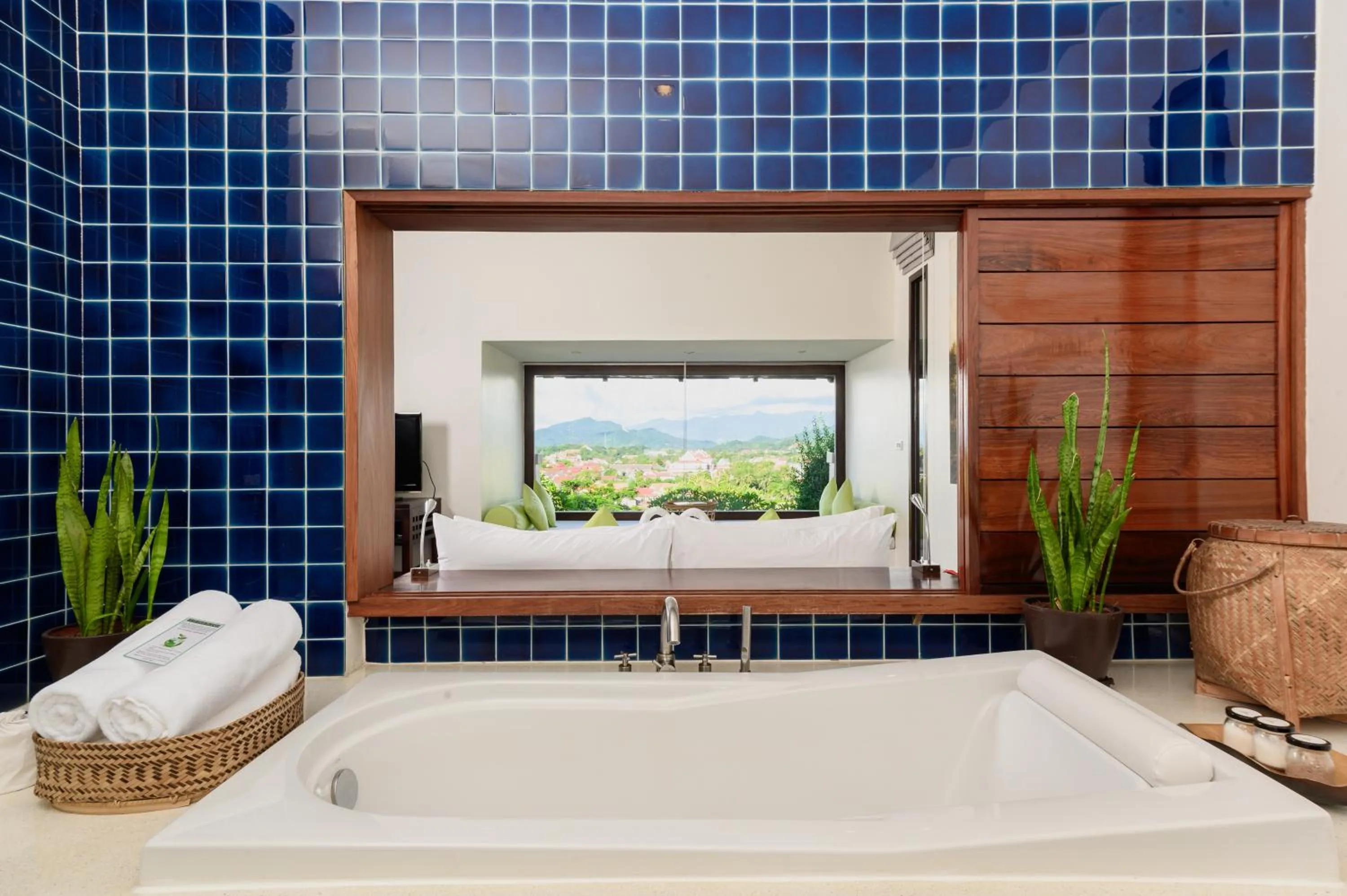 Bath in Luang Prabang View Hotel