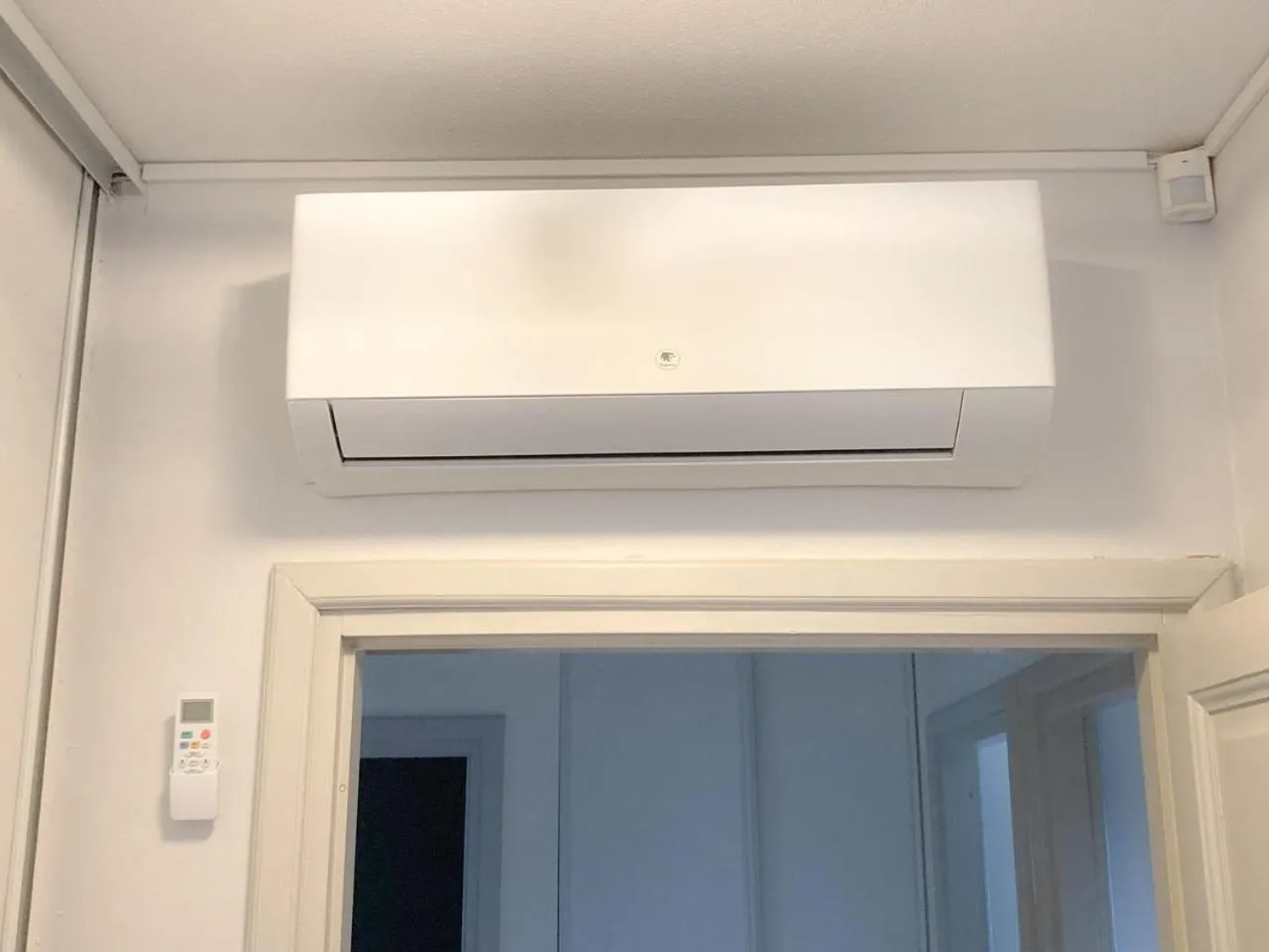 air conditioner in B&B-Les Balcons de Maragon