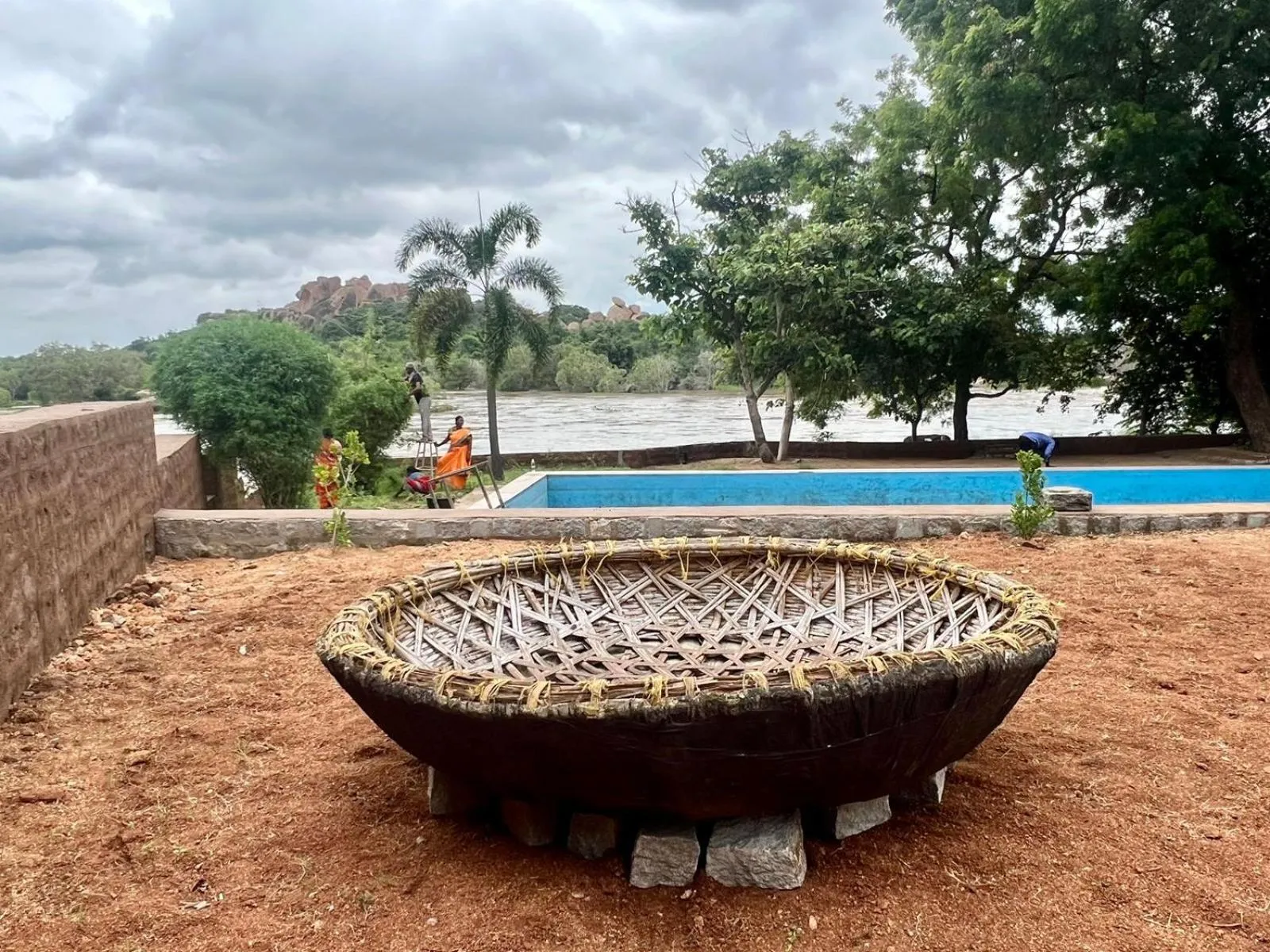 Leo Comforts river view Resort