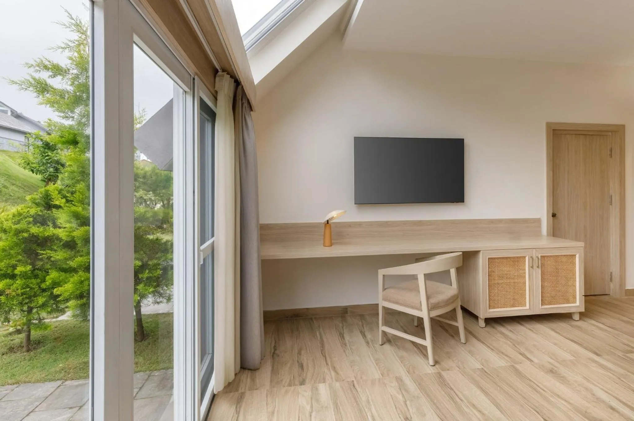 Bedroom in Himalayan Hideaway Resort Pokhara, The Centara Collection