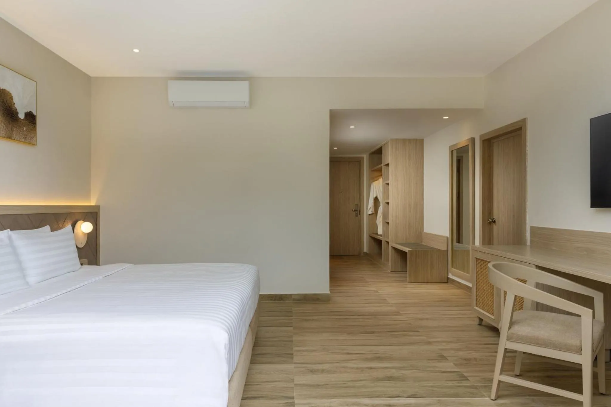 Bedroom, Bed in Himalayan Hideaway Resort Pokhara, The Centara Collection