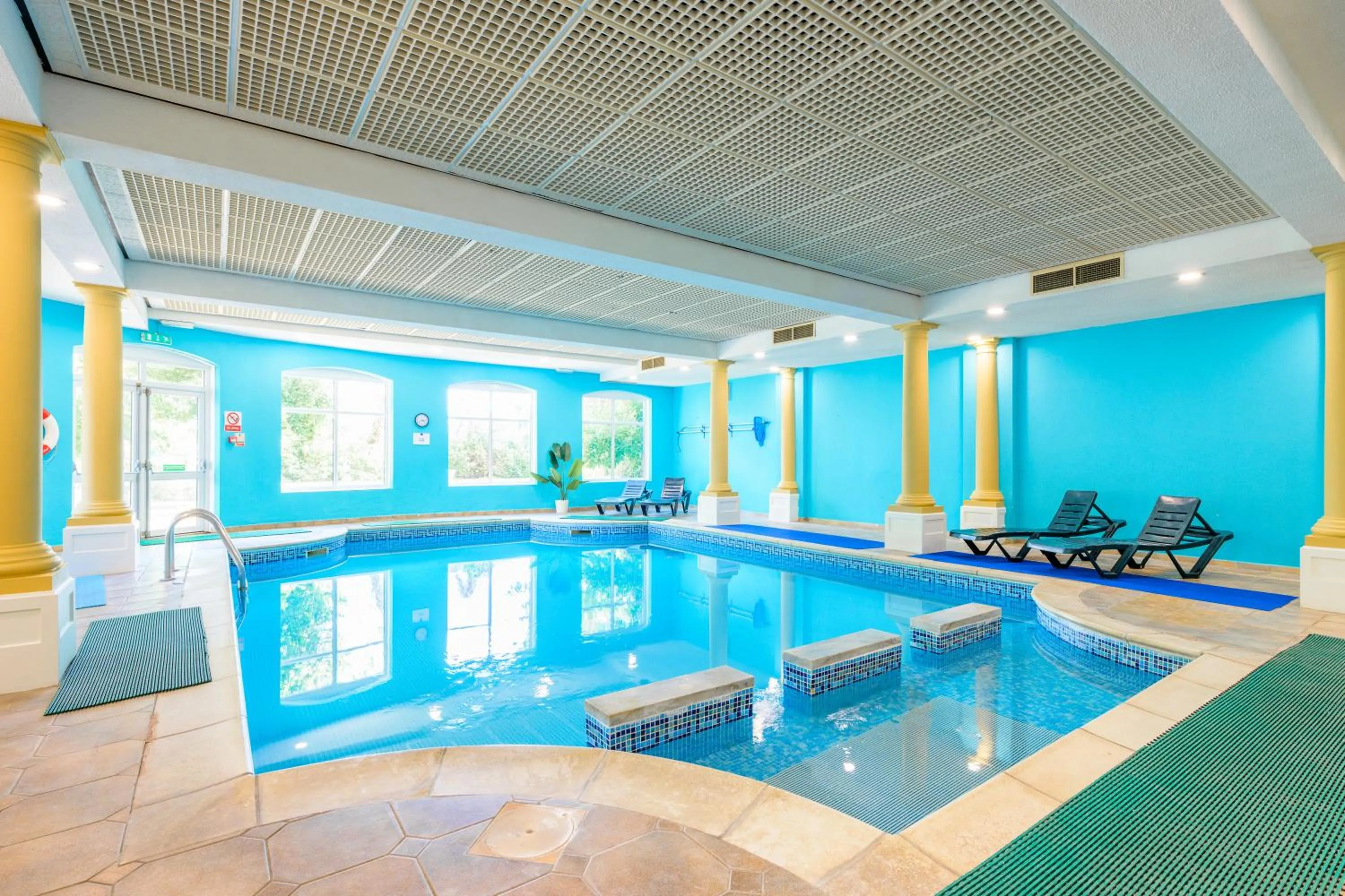Swimming pool in Abbey Lawn Hotel