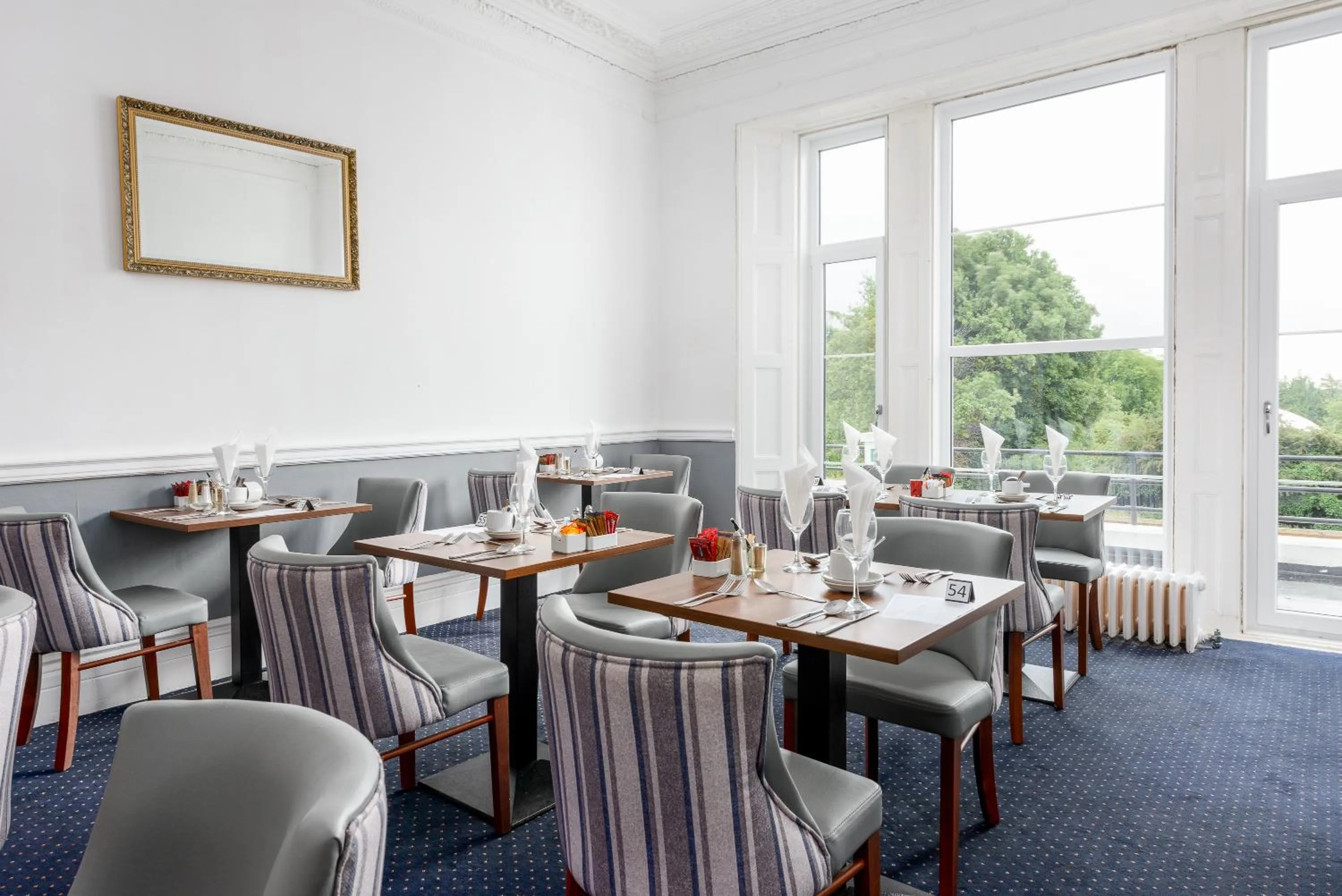 Restaurant/places to eat in Abbey Lawn Hotel