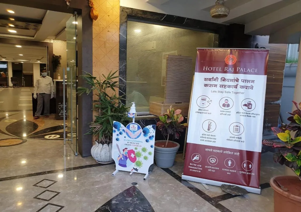 On-site shops in Hotel Raj Palace