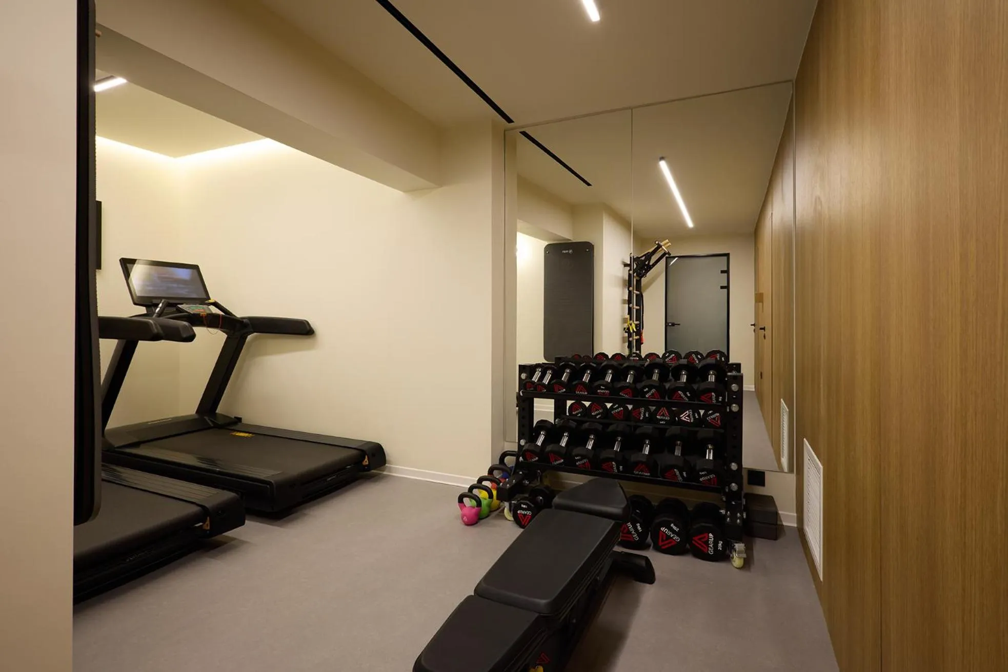 Fitness centre/facilities in Bellen Athens Ηotel