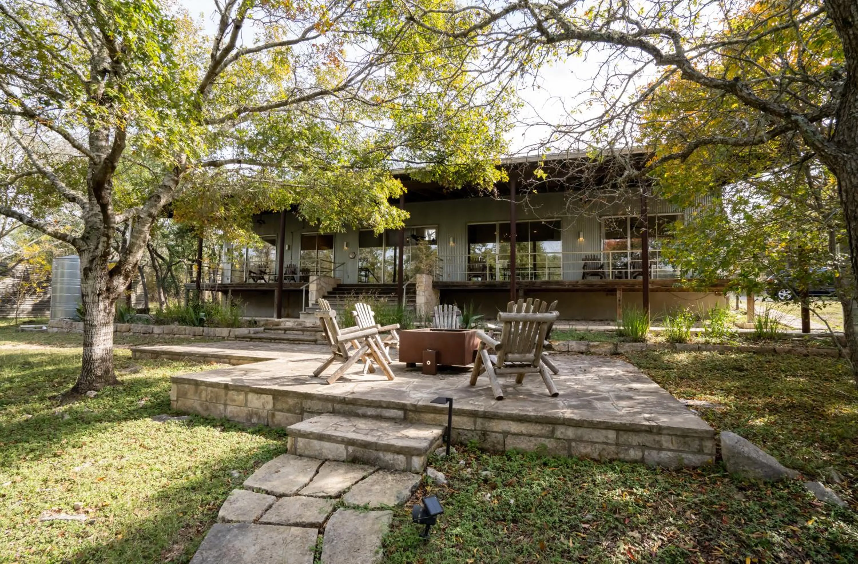 Patio in Sage Hill Inn & Spa