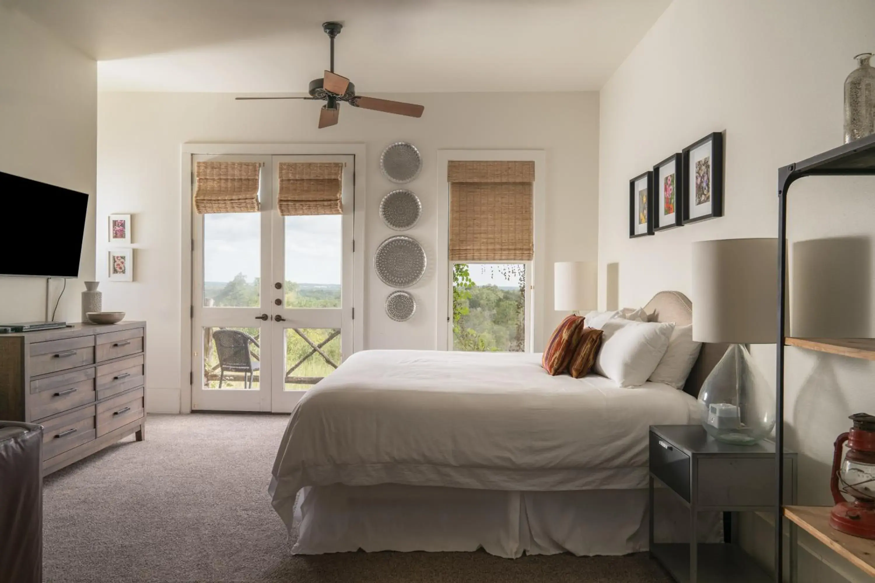 King Room - Disability Access - Kyle Room in Sage Hill Inn & Spa King Room - Disability Access - Kyle Room in Sage Hill Inn & Spa